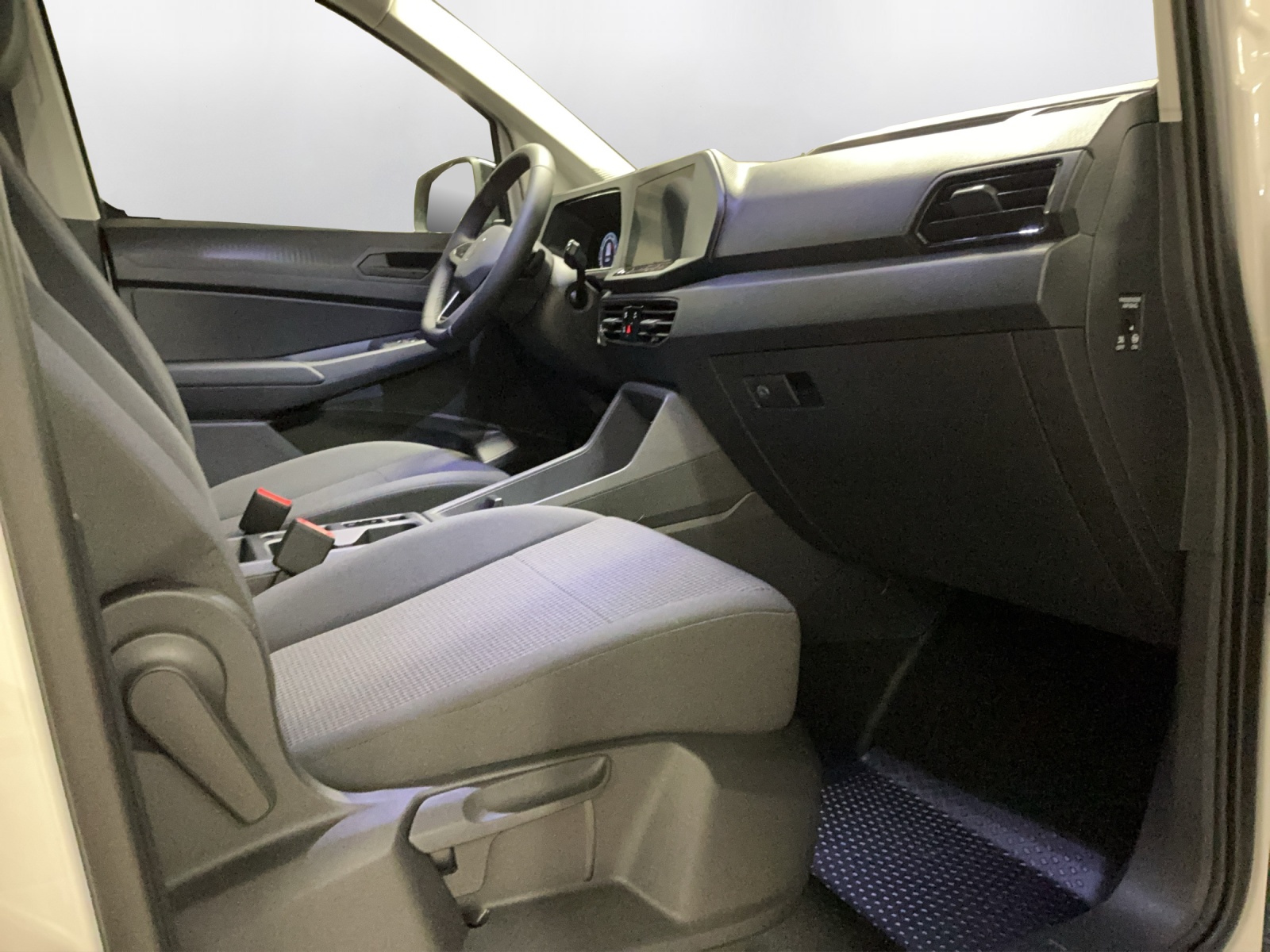 VW Caddy Cargo Entry 1.5 TSI DSG-image-13