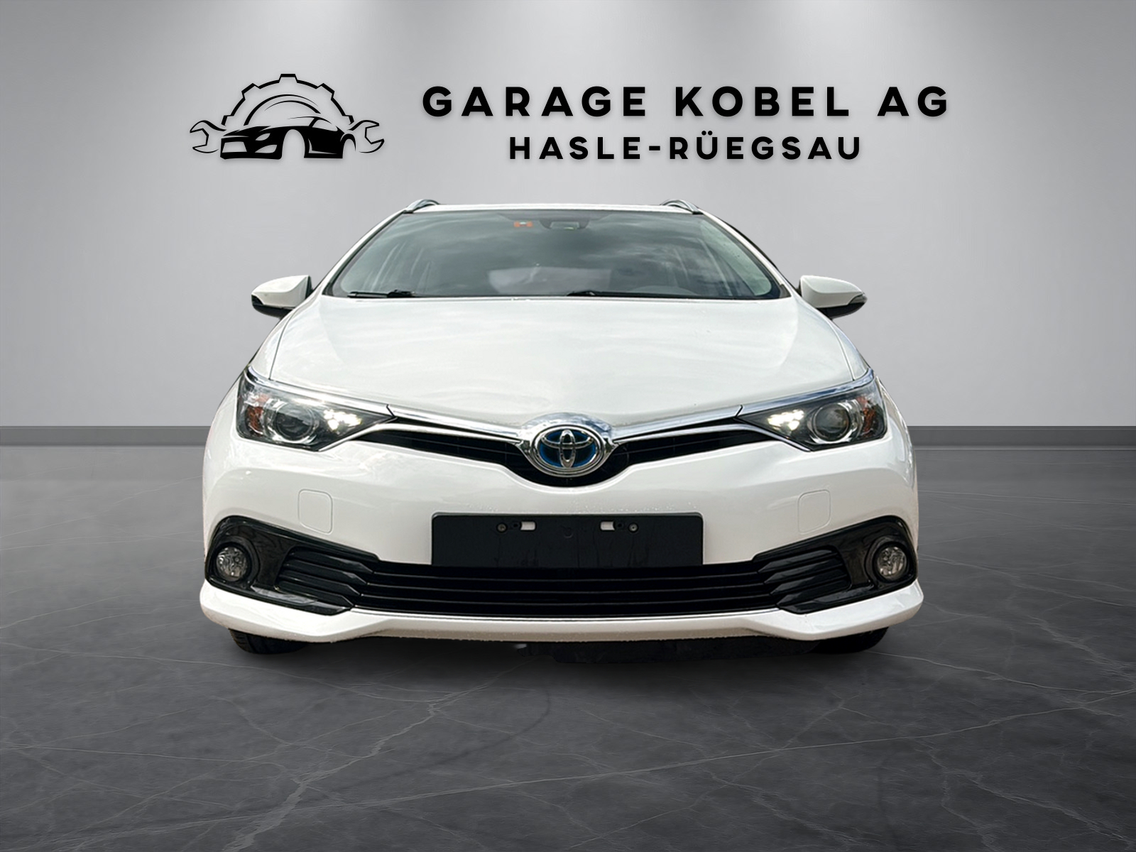 TOYOTA Auris Touring Sports 1.8 HSD Luna e-CVT-image-1