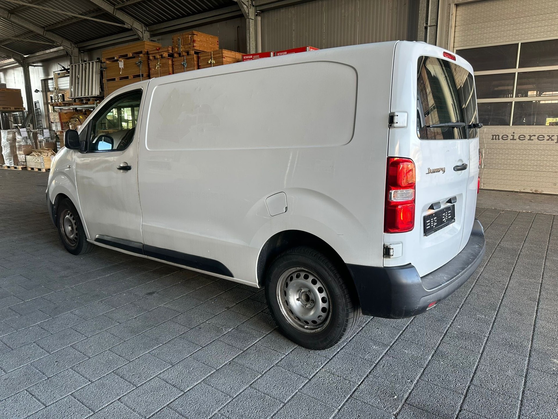 CITROEN Jumpy 2.0 BlueHDi 120 M Komfort-image-4