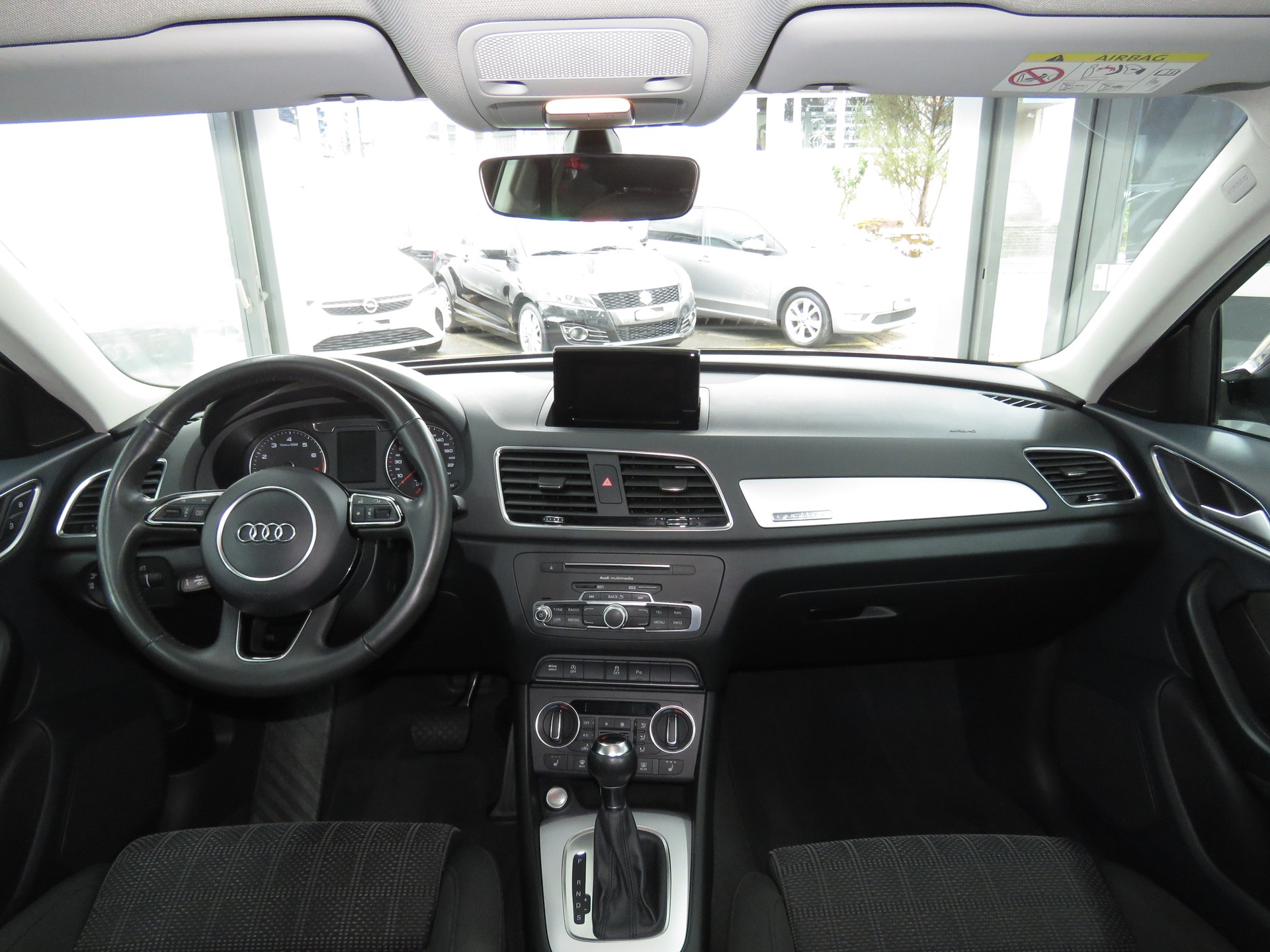 AUDI Q3 2.0 TFSI Sport Quattro S-tronic (Automat)-image-13