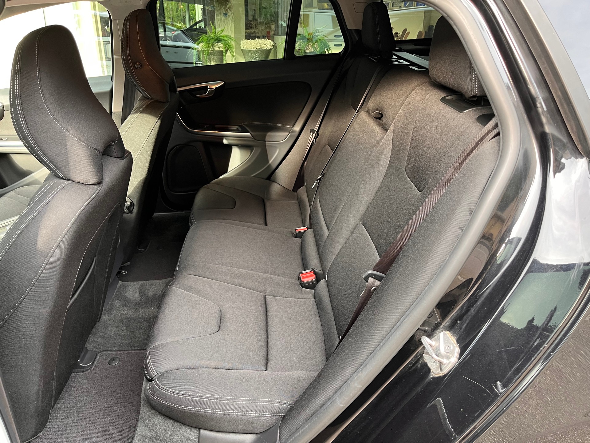 VOLVO V60 D4 AWD Family Edition Geartronic-image-7