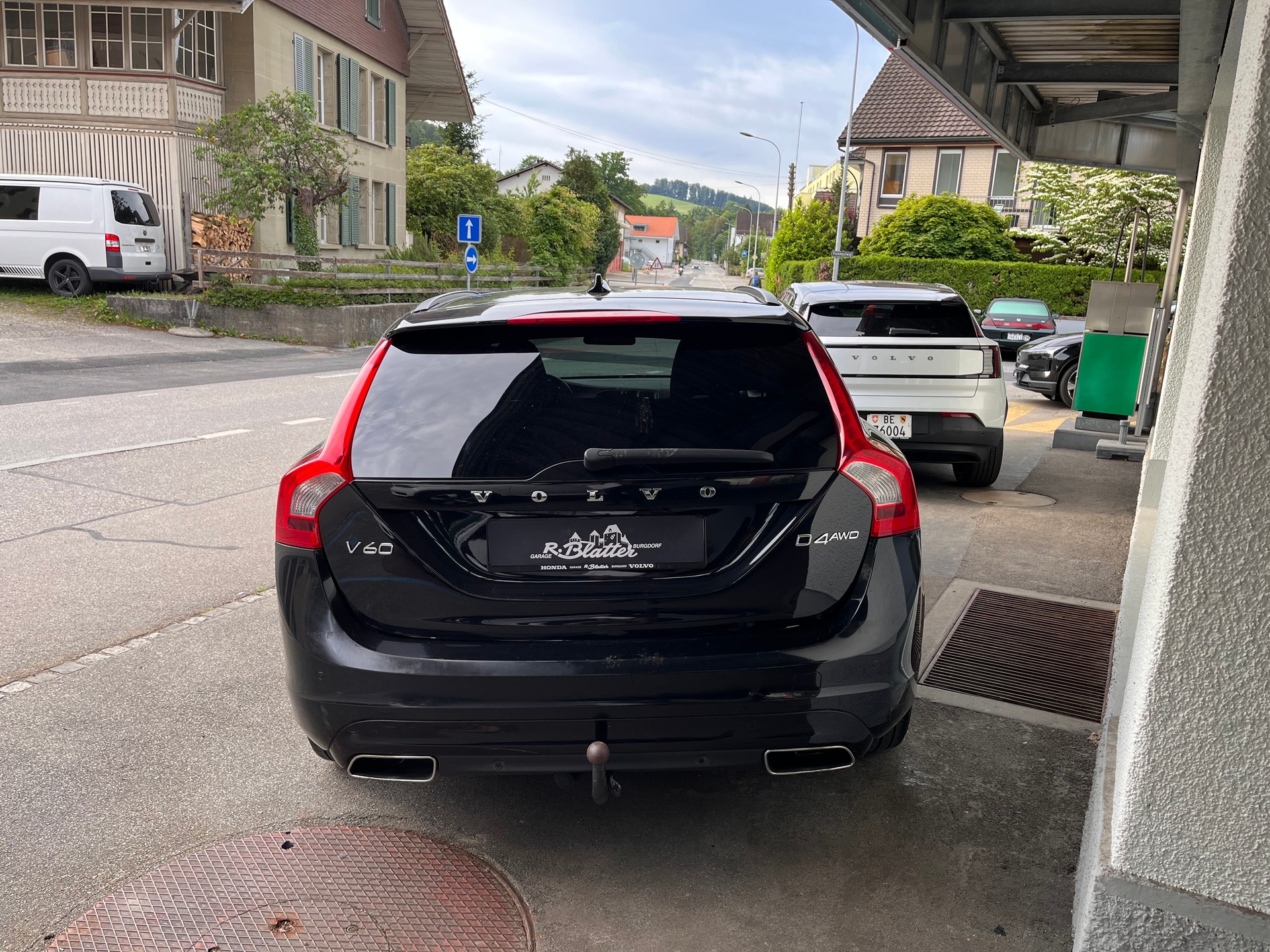 VOLVO V60 D4 AWD Family Edition Geartronic-image-3