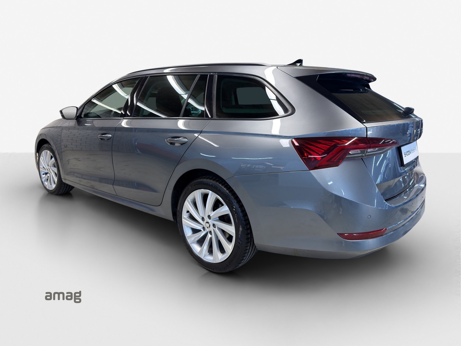 SKODA Octavia Combi 1.5 TSI mHEV DSG Style-image-2