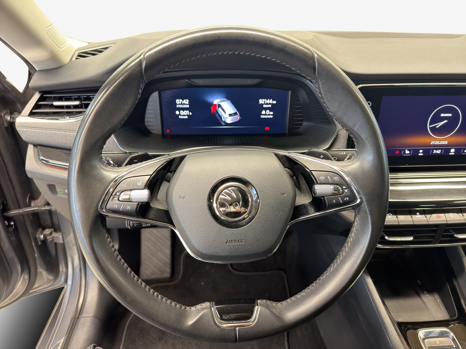 SKODA Octavia Combi 1.5 TSI mHEV DSG Style-image-9