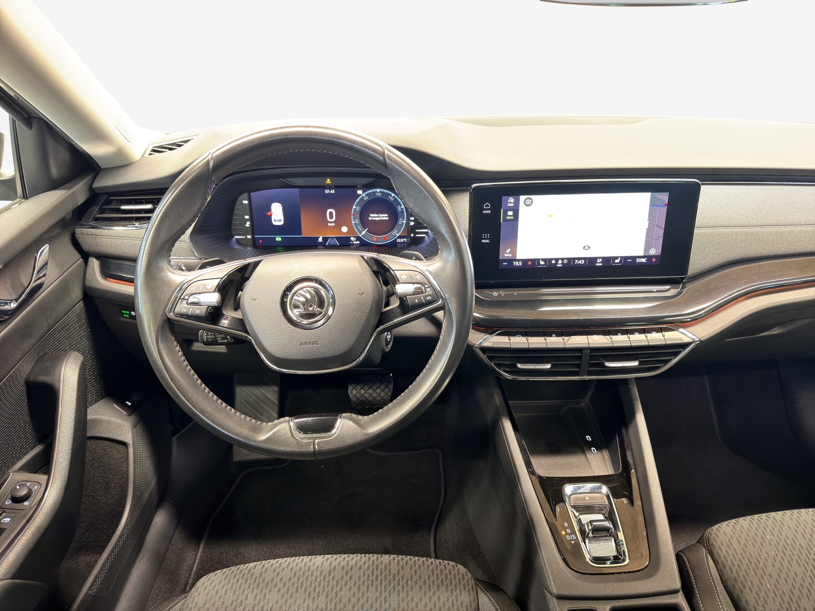 SKODA Octavia Combi 1.5 TSI mHEV DSG Style-image-8