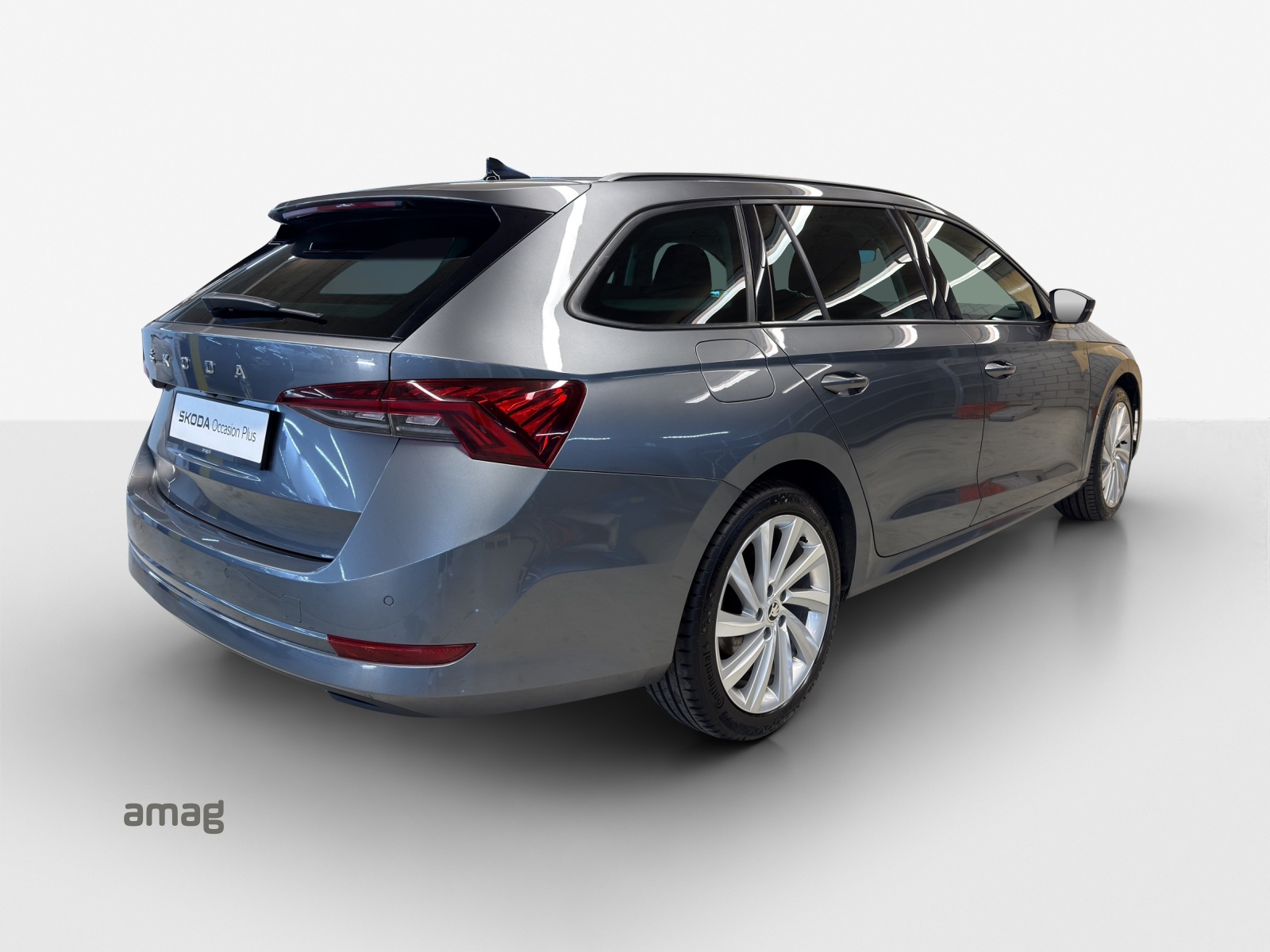SKODA Octavia Combi 1.5 TSI mHEV DSG Style-image-4