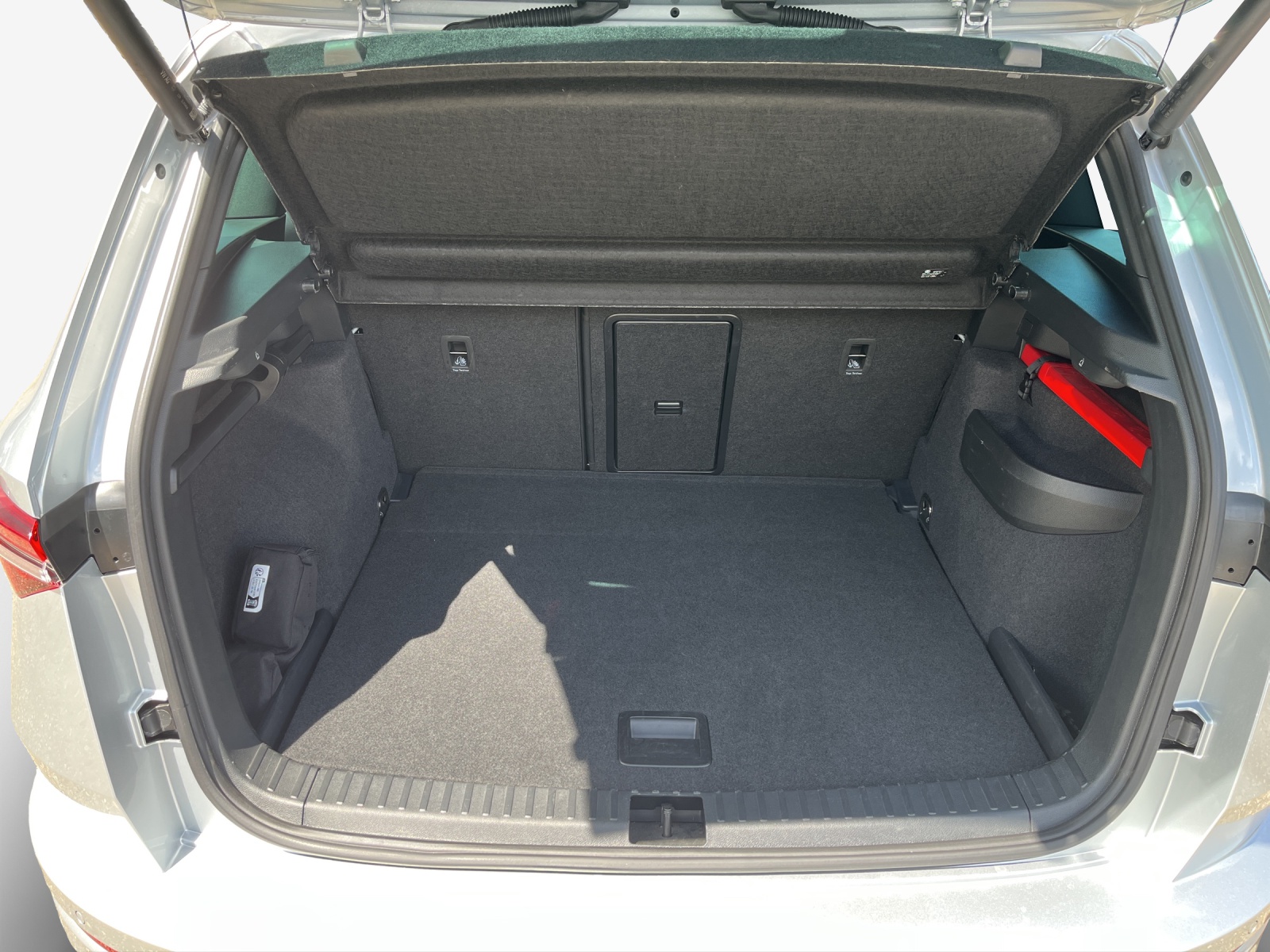 SKODA Karoq 2.0 TSI SportLine 4x4 DSG-image-12
