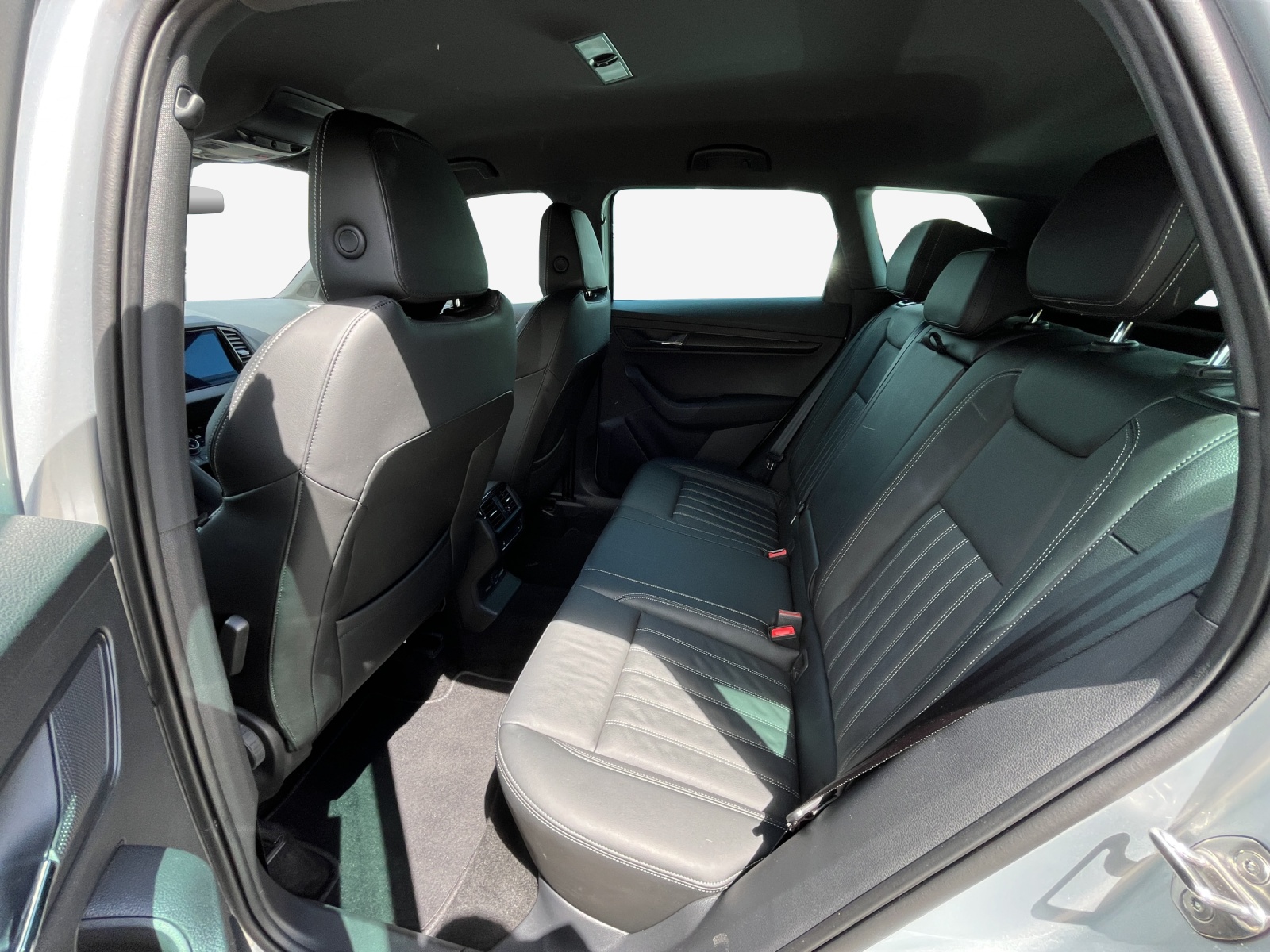 SKODA Karoq 2.0 TSI SportLine 4x4 DSG-image-11