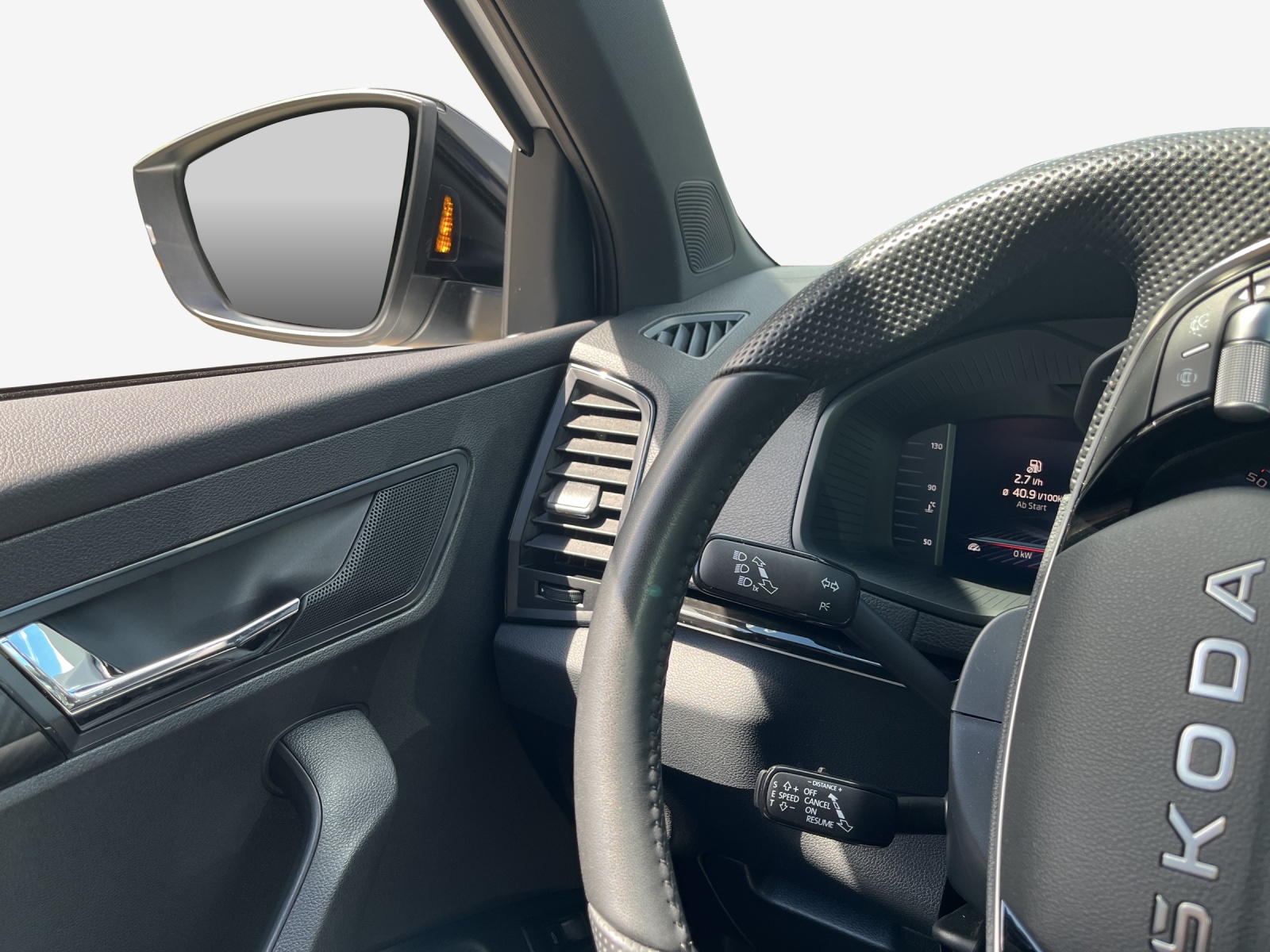 SKODA Karoq 2.0 TSI SportLine 4x4 DSG-image-14