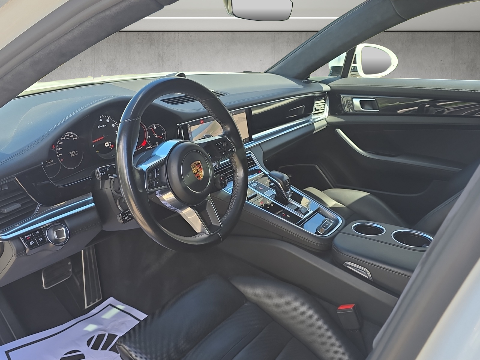 PORSCHE Panamera Turbo Sport Turismo PDK-image-9