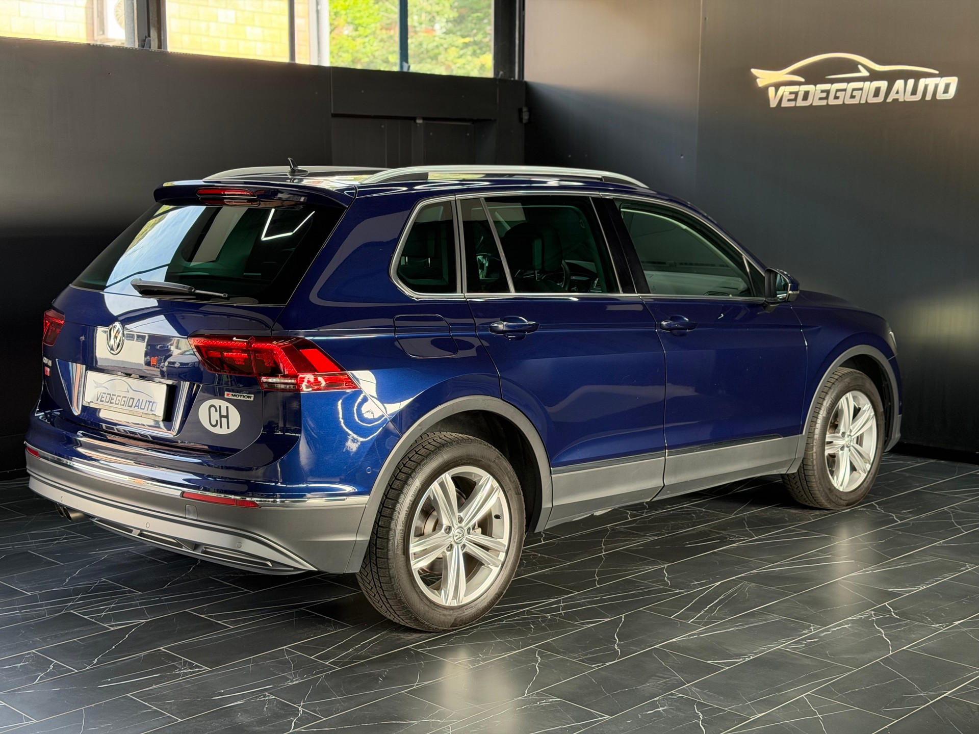 VW Tiguan 2.0 TDI SCR Highline4Motion DSG-image-4