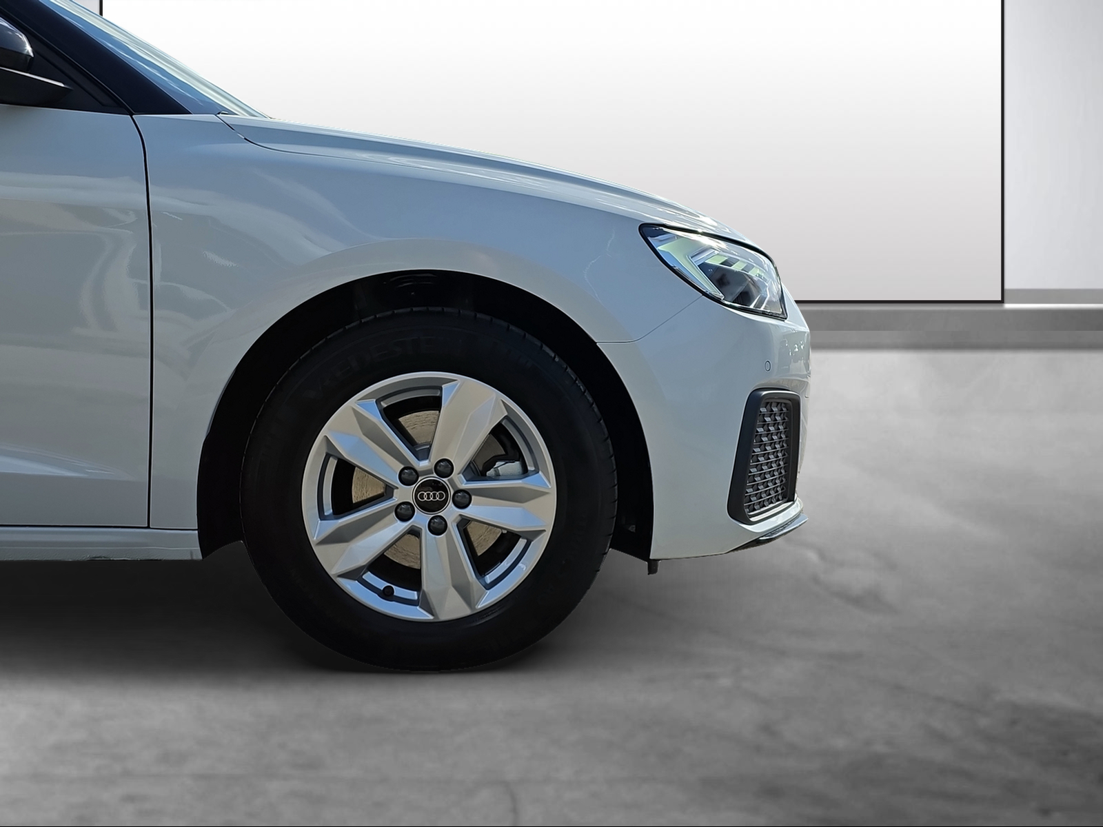 AUDI A1 Sportback 30 TFSI Attraction S-tronic-image-14
