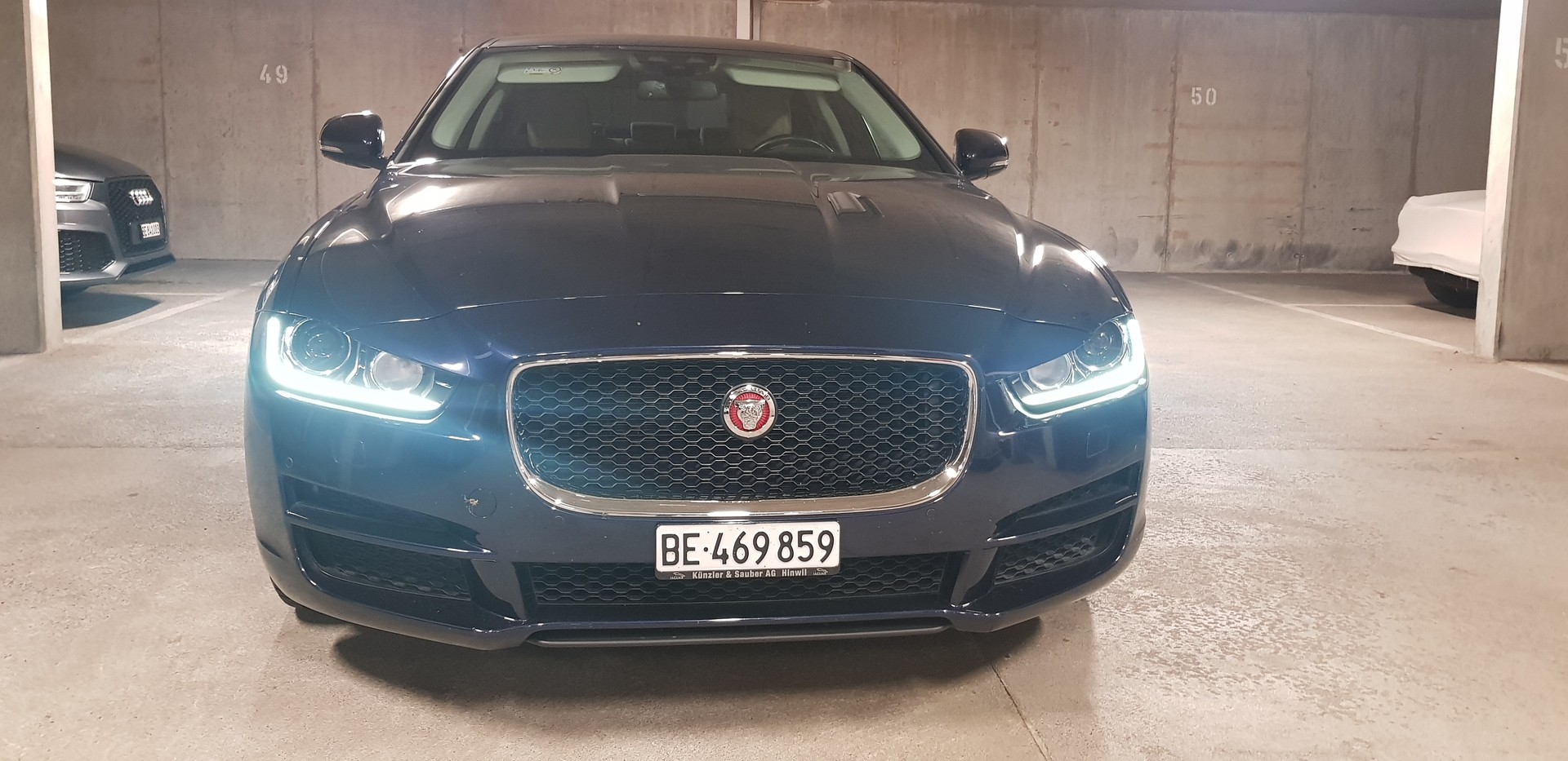 JAGUAR XE 25d Prestige AWD Automat-image-0