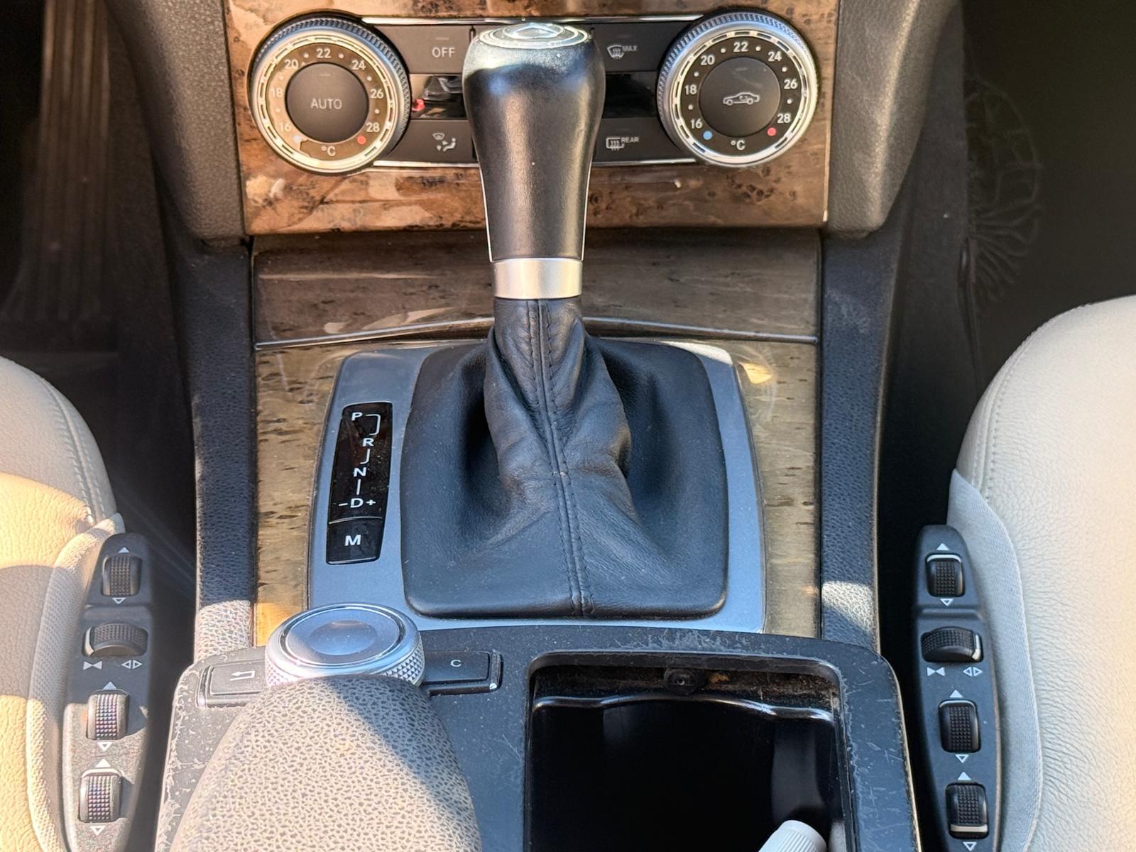 MERCEDES-BENZ C 200 Kompressor Avantgarde Automatic-image-21