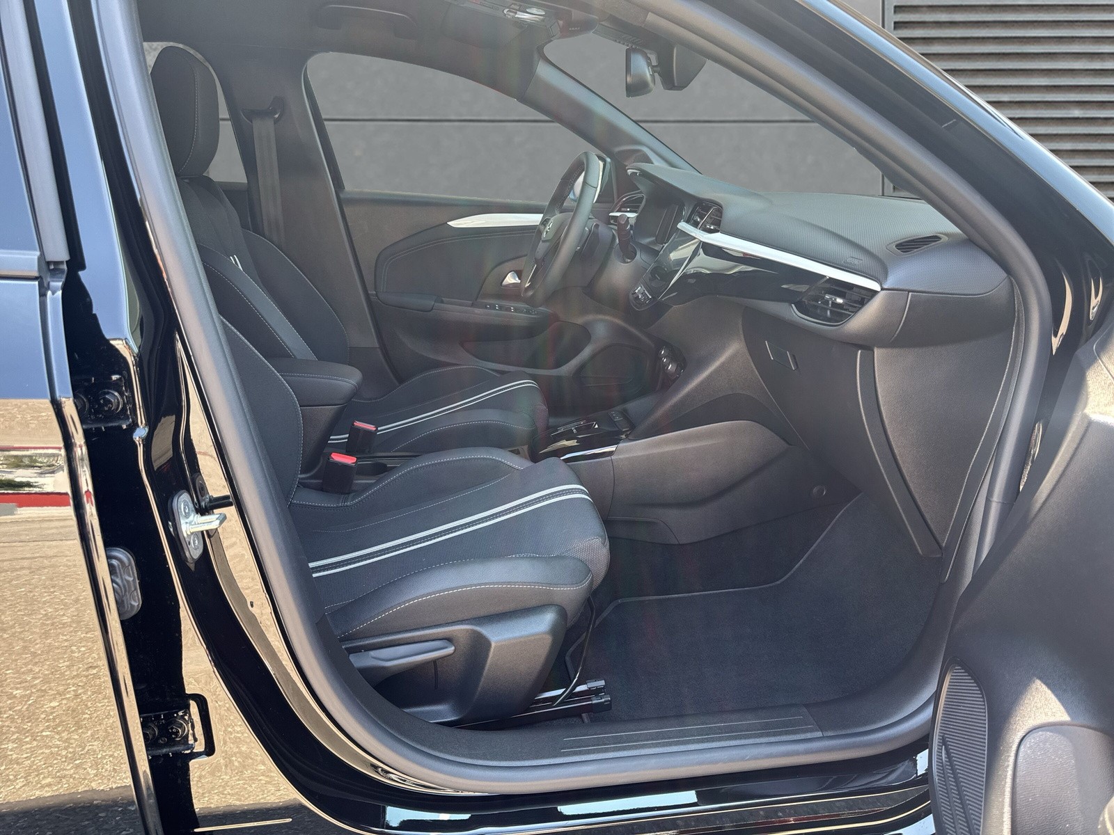 OPEL Corsa 1.2 TP GS A-image-8