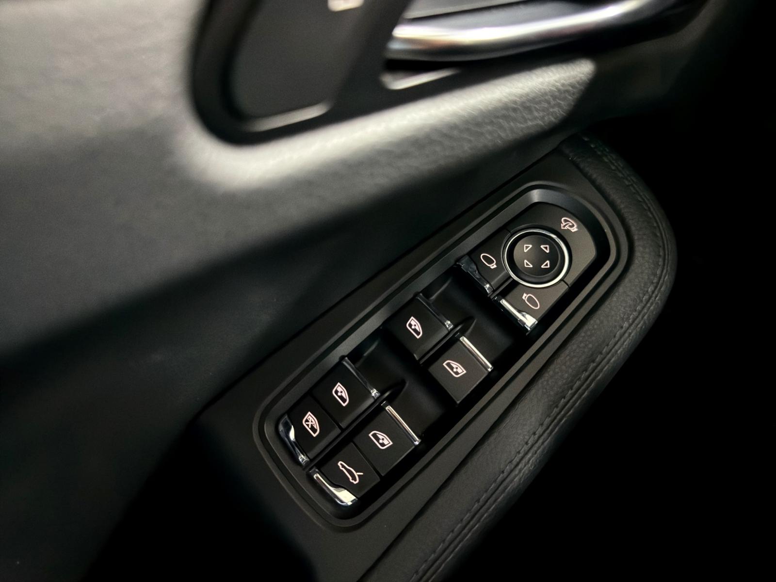PORSCHE Macan S PDK-image-24