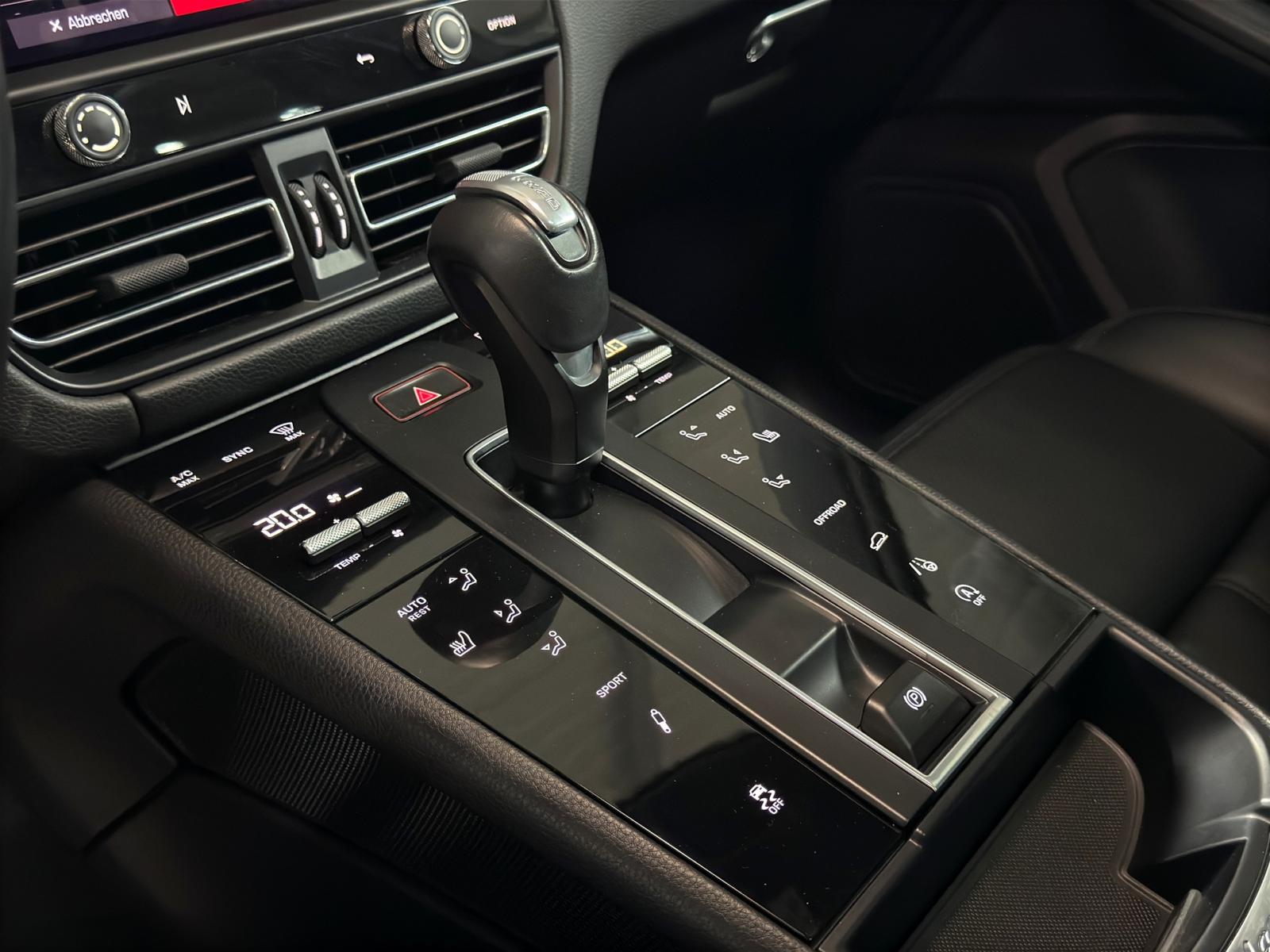 PORSCHE Macan S PDK-image-28