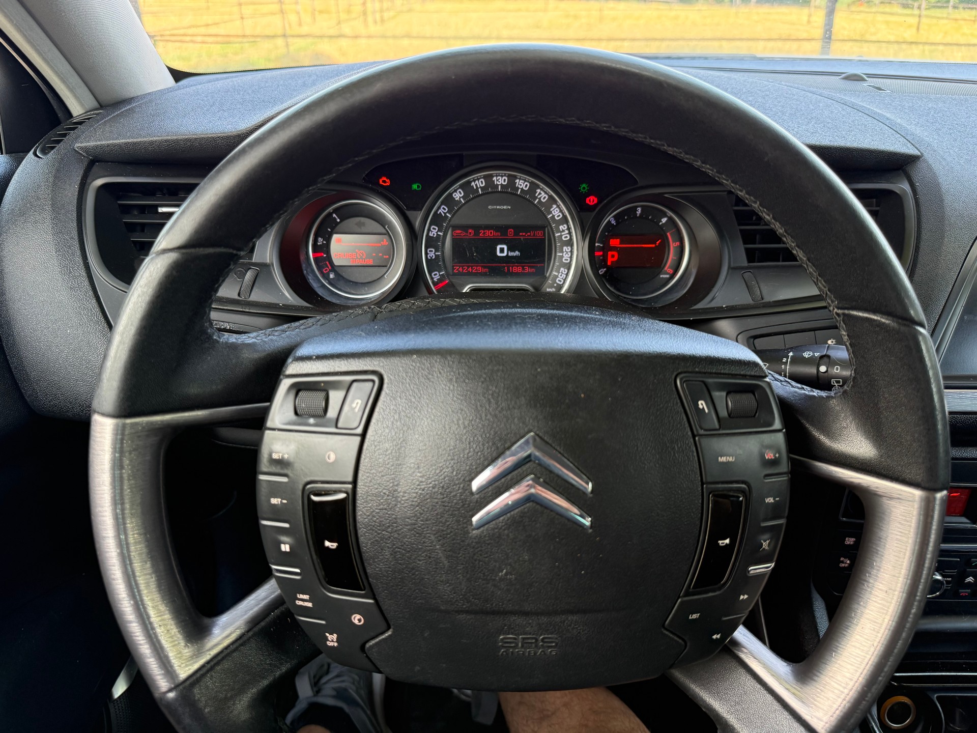 CITROEN C5 Tourer 2.7 HDi V6 Motion Exclusive Automatic-image-12