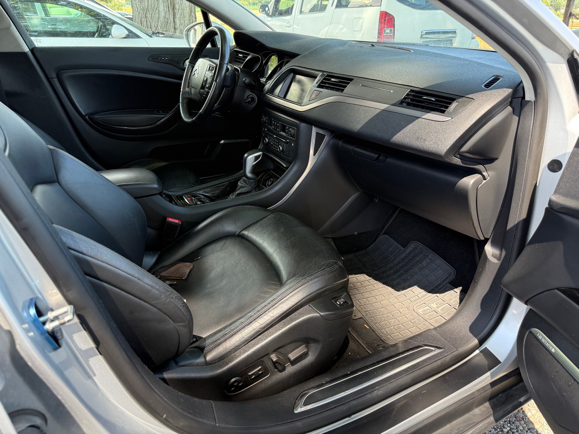 CITROEN C5 Tourer 2.7 HDi V6 Motion Exclusive Automatic-image-7