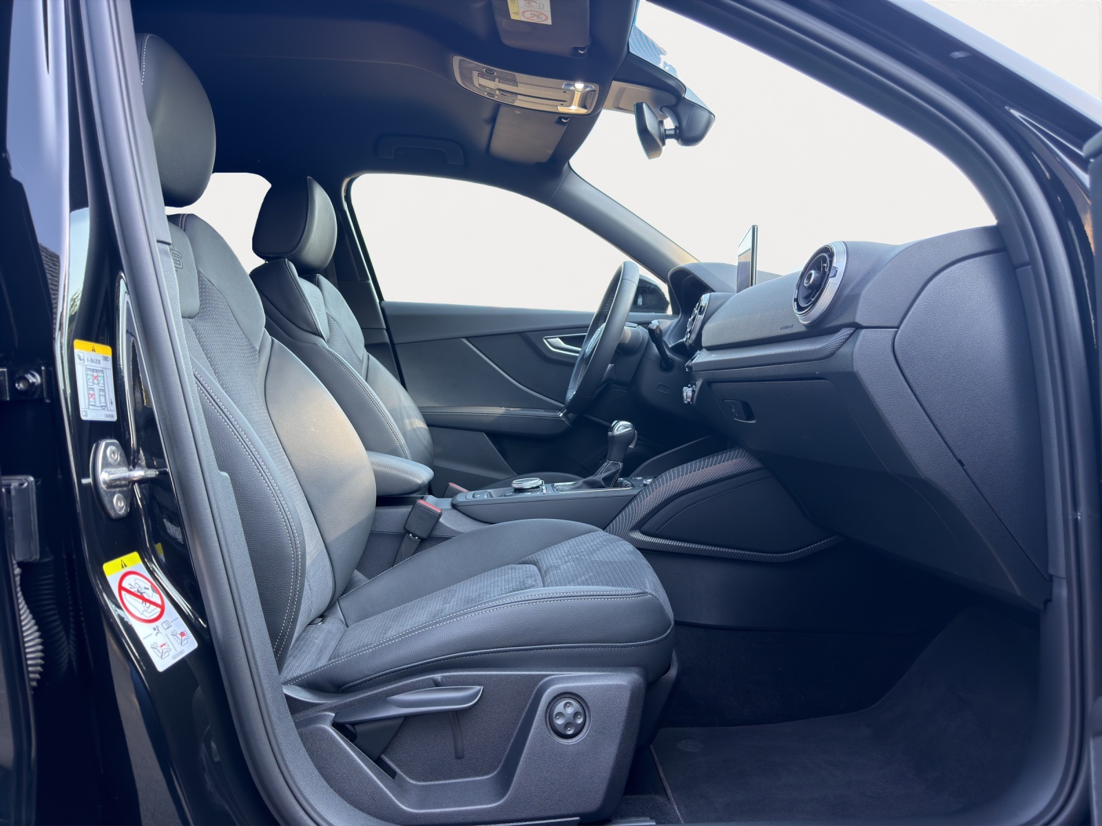 AUDI Q2 40 TFSI quattro S tronic 190PS-image-6