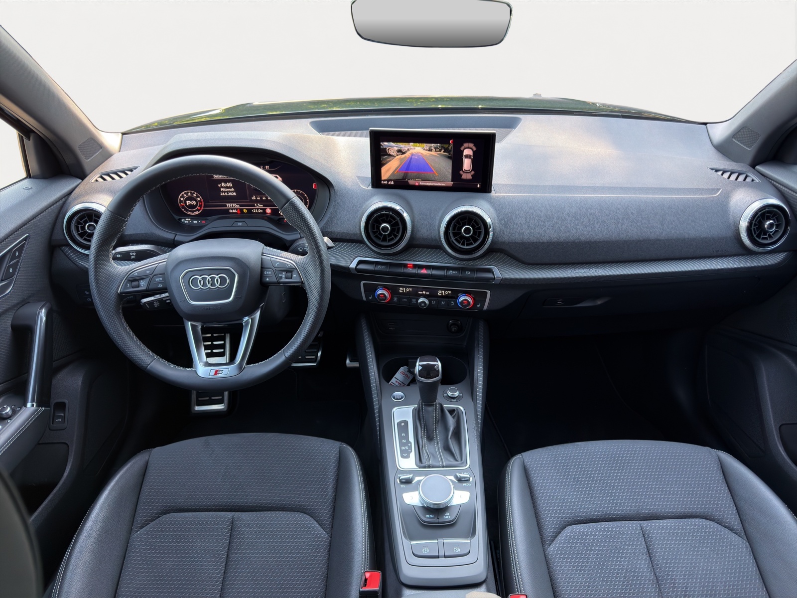 AUDI Q2 40 TFSI quattro S tronic 190PS-image-5