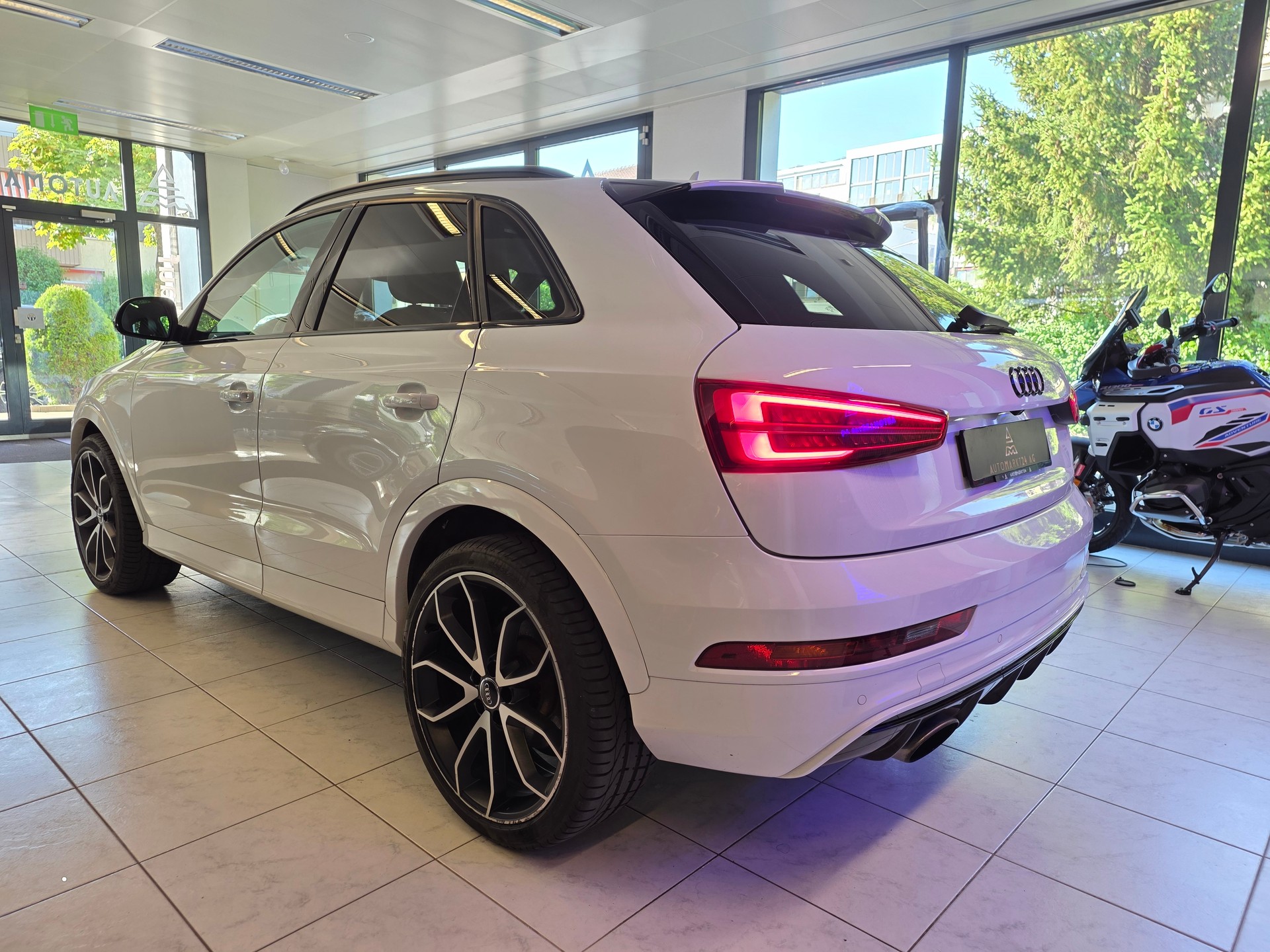 AUDI RS Q3 2.5 TFSI perform. !Ohne OPF! qu. S-Tronic-image-12