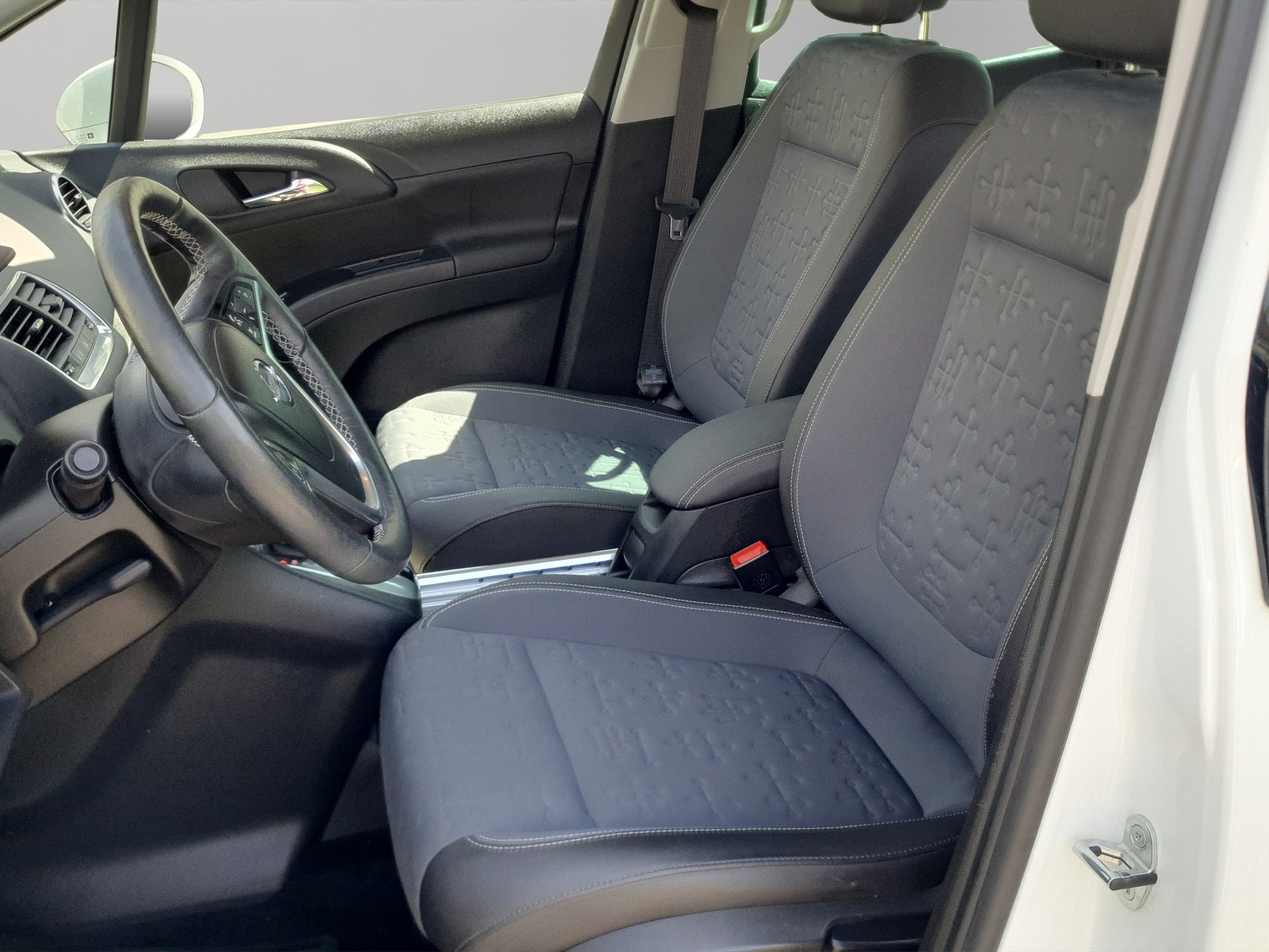 OPEL Meriva 1.4 Turbo Cosmo Automatic-image-13