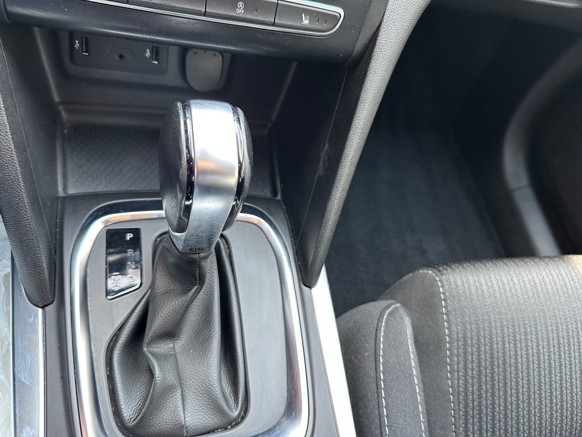 RENAULT Mégane Grandtour 1.5 dCi Business EDC-image-8