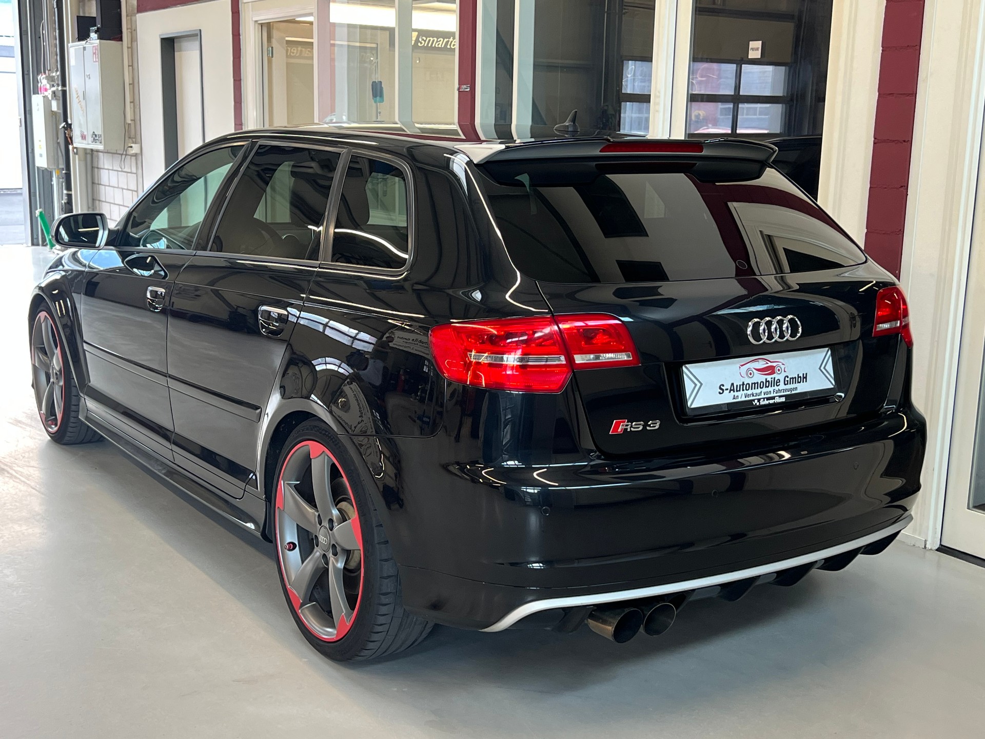 AUDI RS3 Sportback 2.5 TFSI quattro S-tronic-image-5
