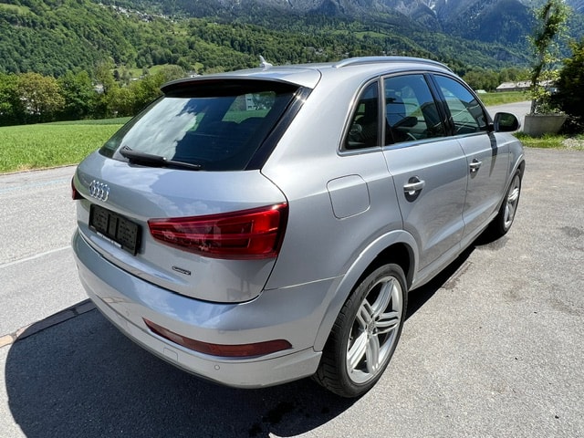 AUDI Q3 2.0 TDI 184 Sport qu. S-Tronic-image-11
