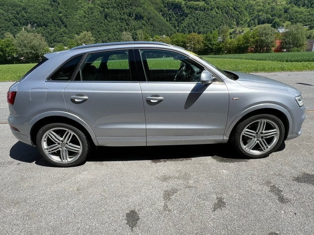 AUDI Q3 2.0 TDI 184 Sport qu. S-Tronic-image-7