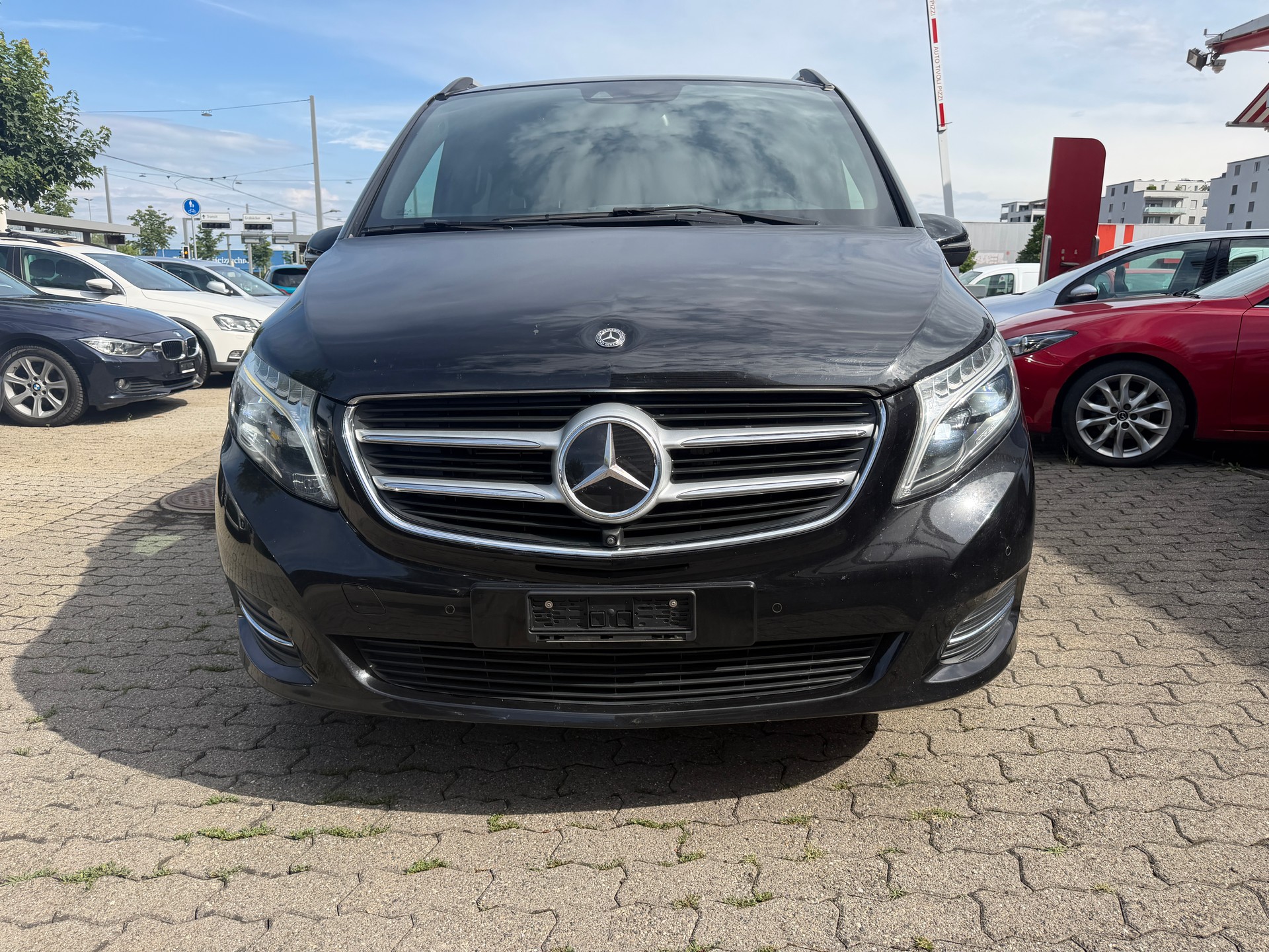 MERCEDES-BENZ V 250 d Avantgarde lang 4Matic 7G-Tronic-image-2