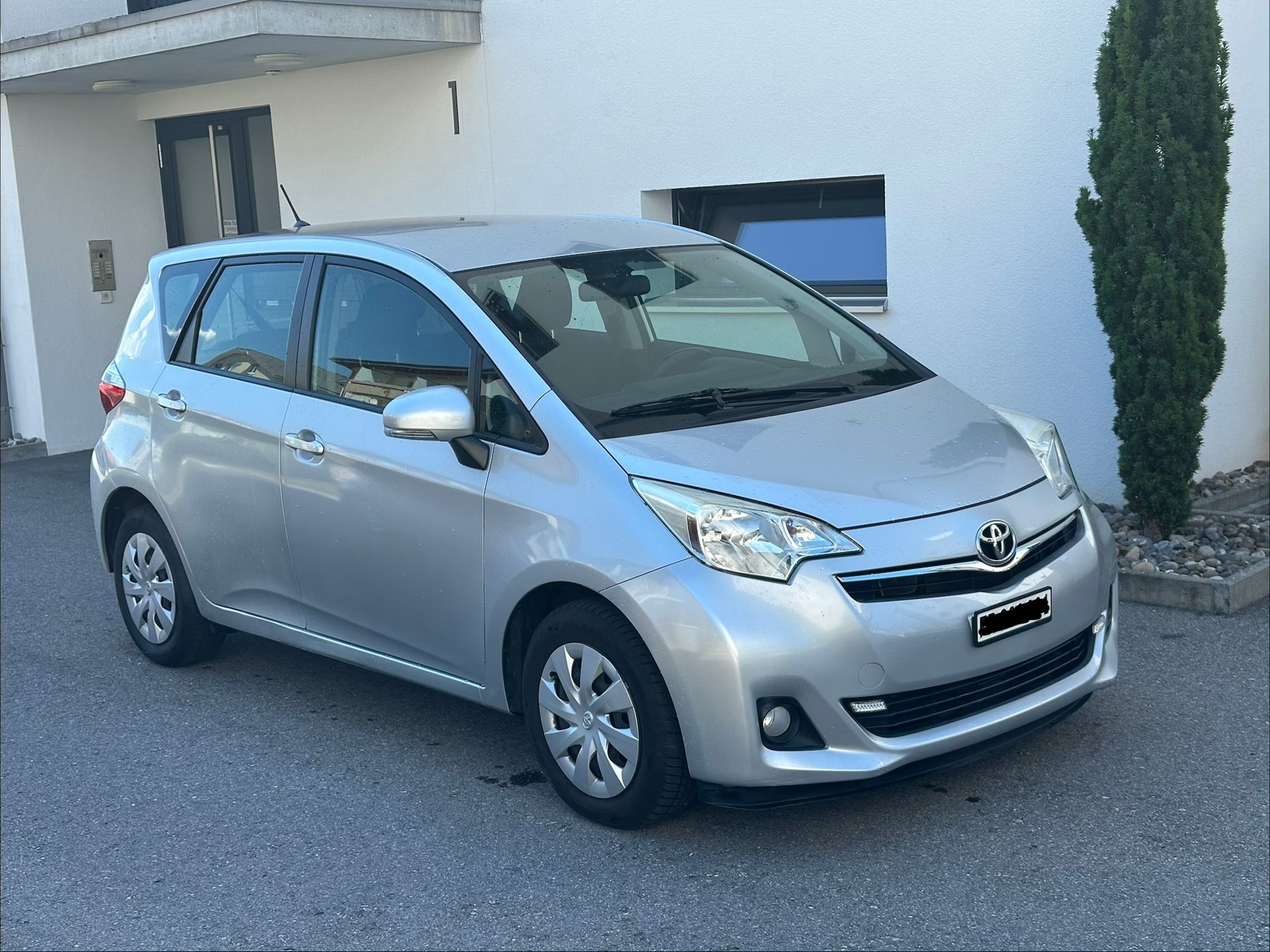 TOYOTA Verso-S 1.33 Linea Terra Multidrive S-image-0