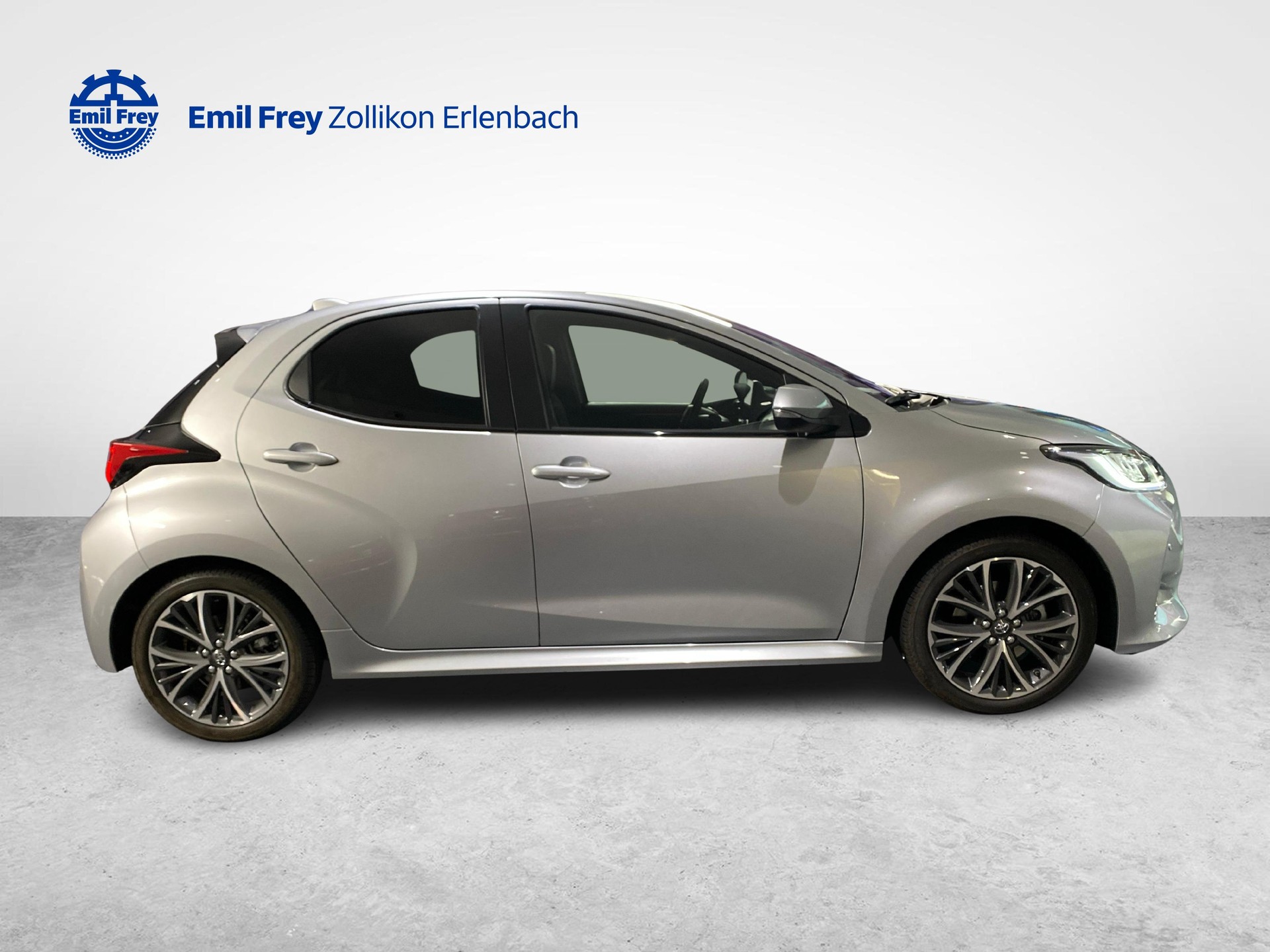 TOYOTA Yaris 1.5 VVT-i HSD Premium-image-5