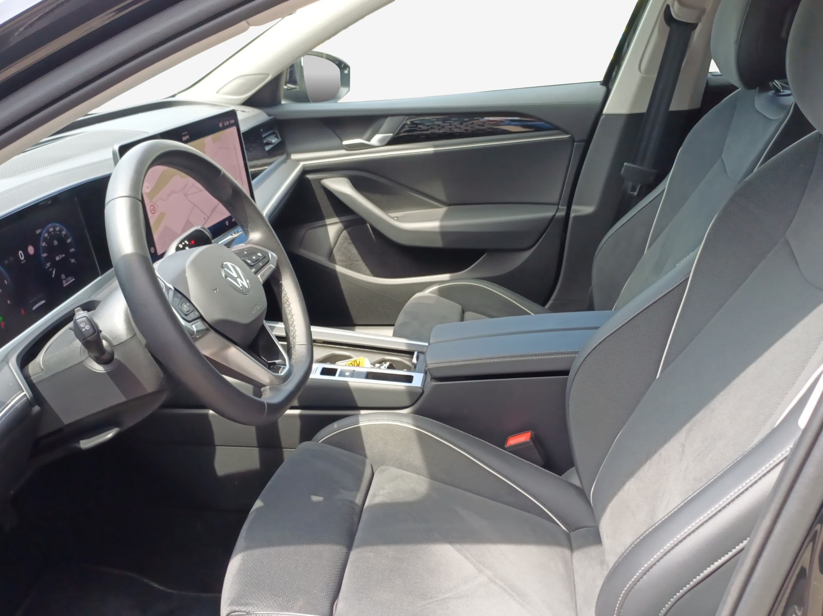 VW Passat Variant 2.0 TDI evo Business 4 Motion DSG-image-7