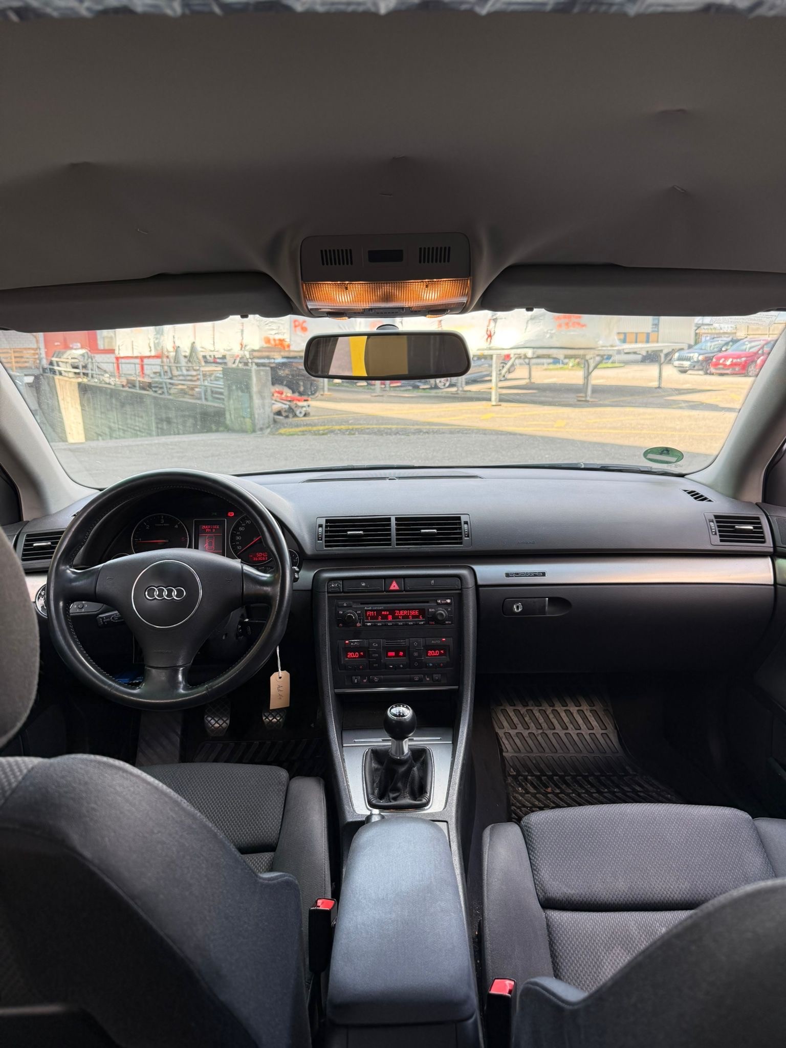 AUDI A4 Avant 1.9 TDI quattro-image-9