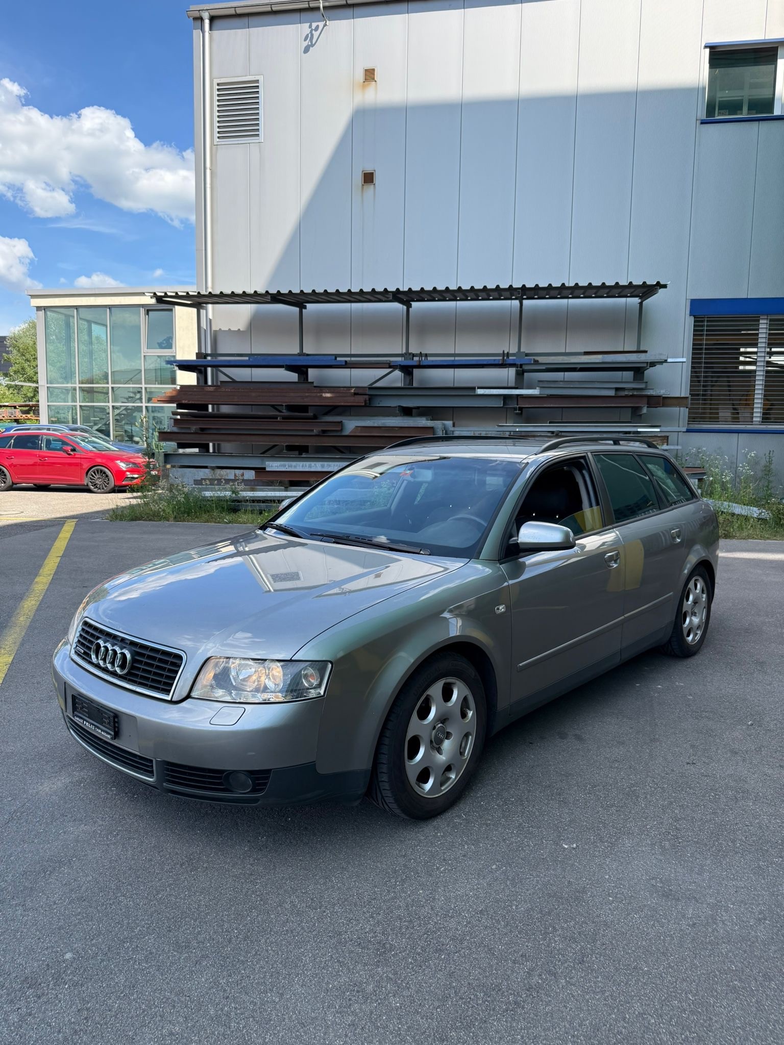AUDI A4 Avant 1.9 TDI quattro-image-2