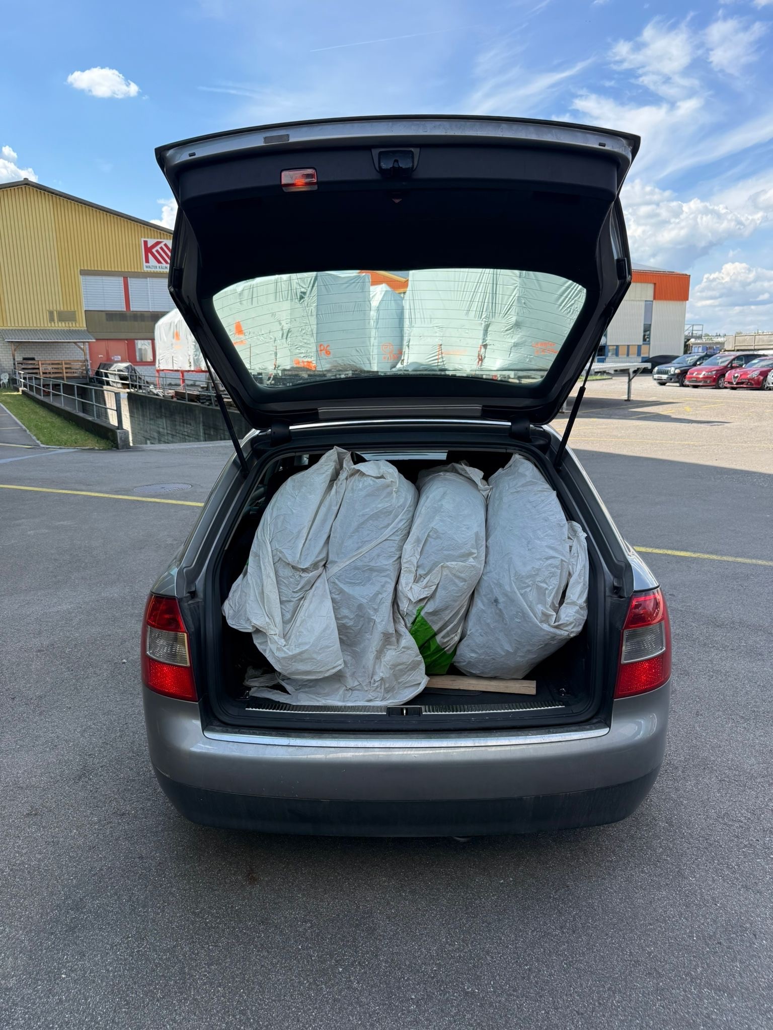 AUDI A4 Avant 1.9 TDI quattro-image-13