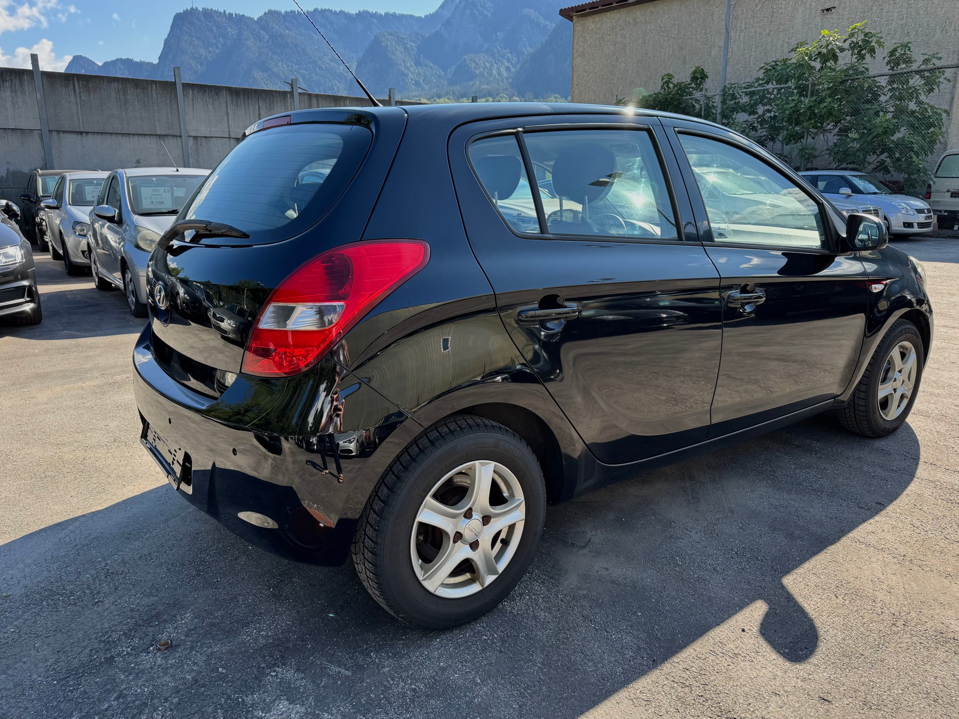 HYUNDAI i20 1.6 Premium-image-3