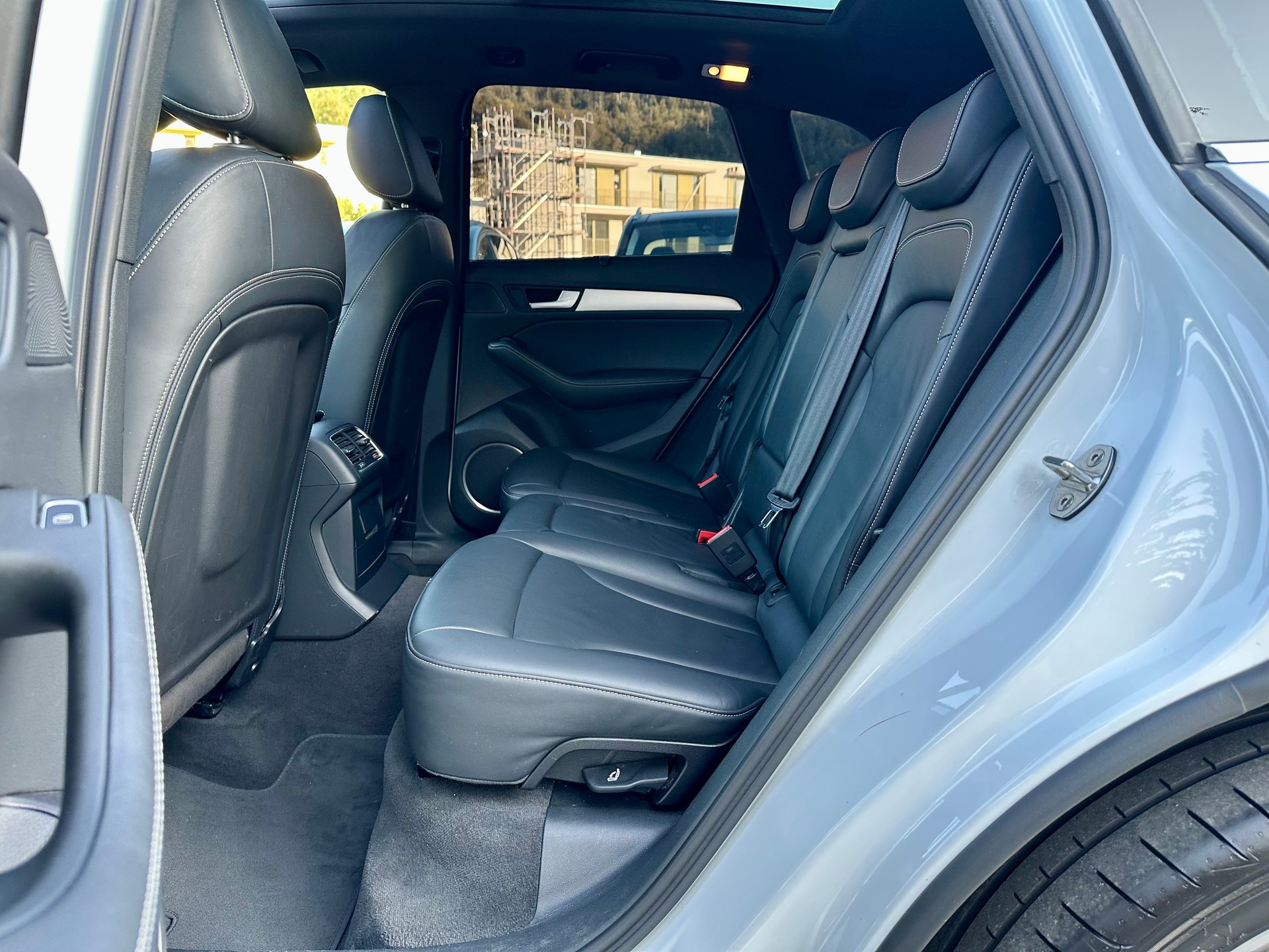 AUDI SQ5 3.0 TDI quattro tiptronic-image-16