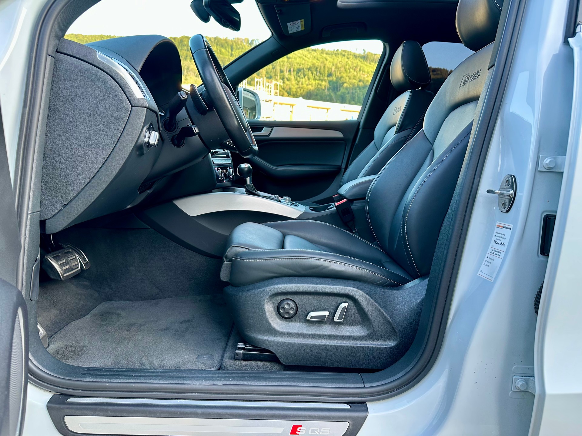 AUDI SQ5 3.0 TDI quattro tiptronic-image-9
