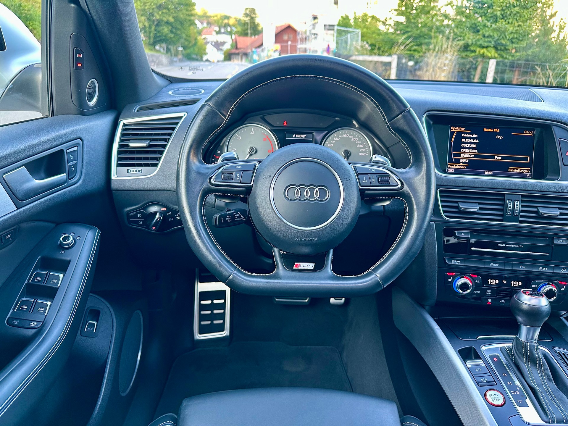AUDI SQ5 3.0 TDI quattro tiptronic-image-12