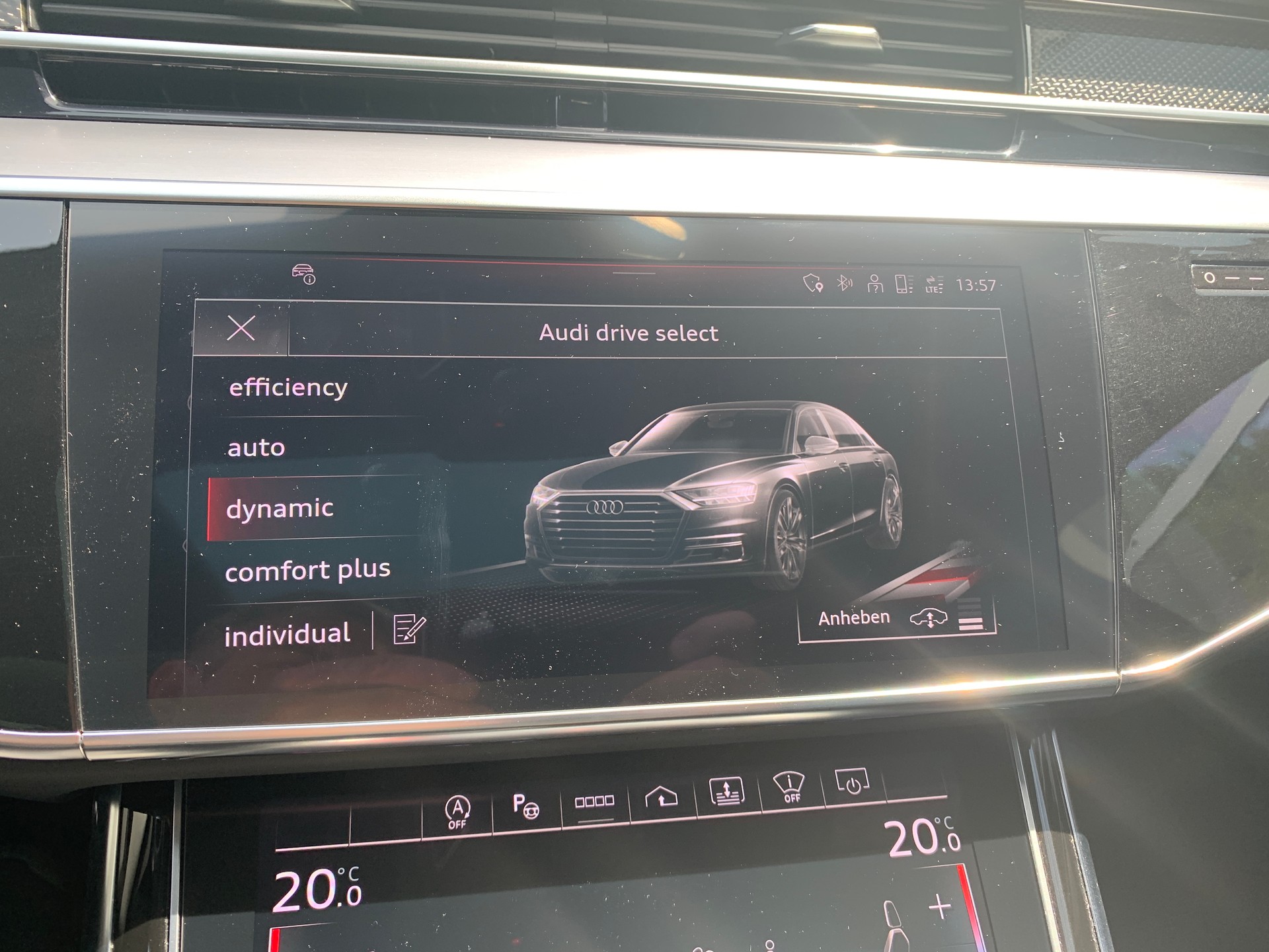 AUDI S8 TFSI quattro tiptronic-image-13