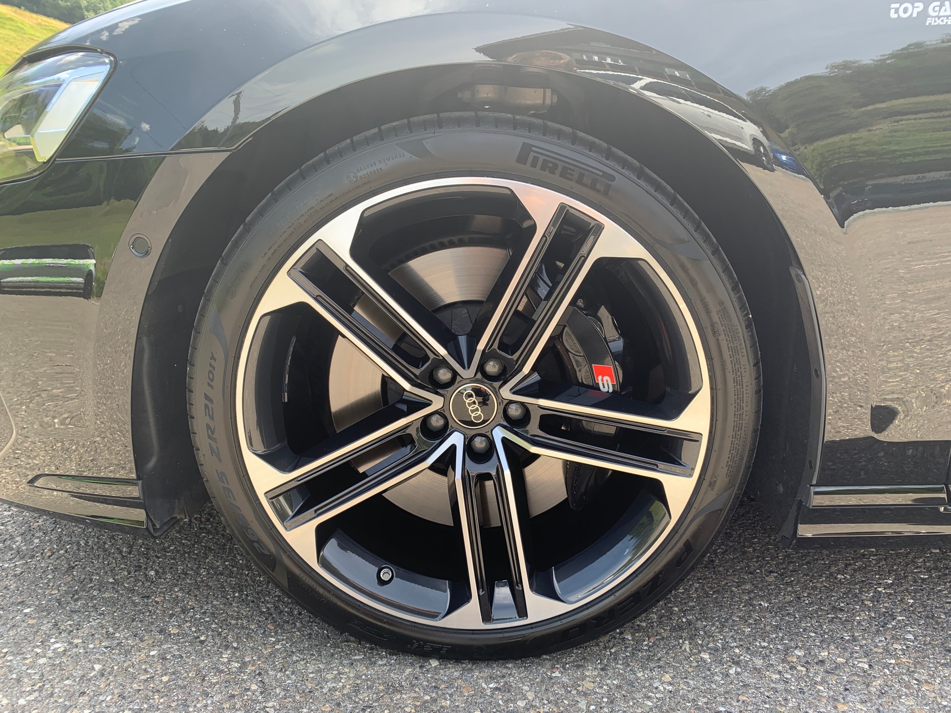 AUDI S8 TFSI quattro tiptronic-image-6