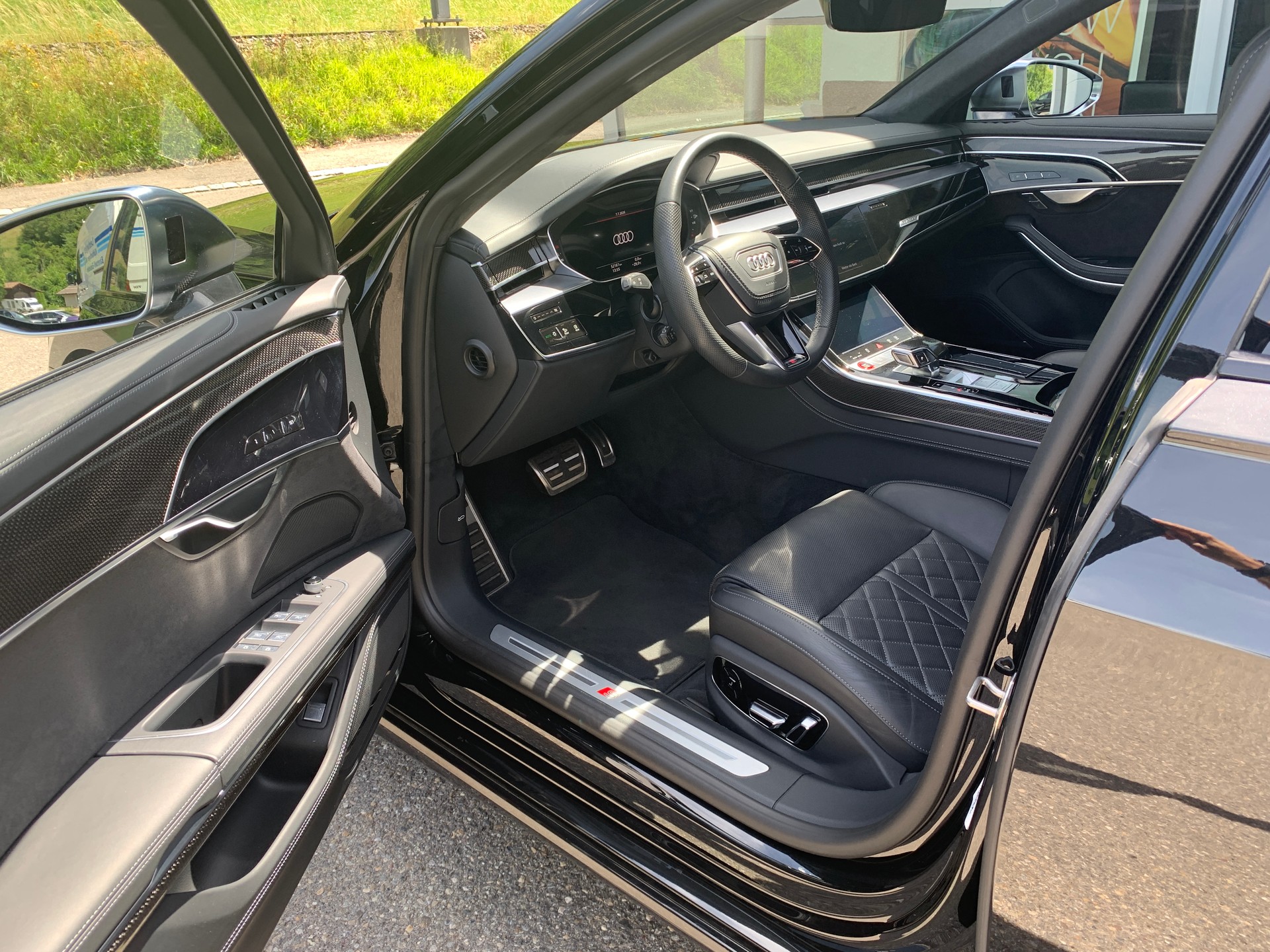 AUDI S8 TFSI quattro tiptronic-image-7