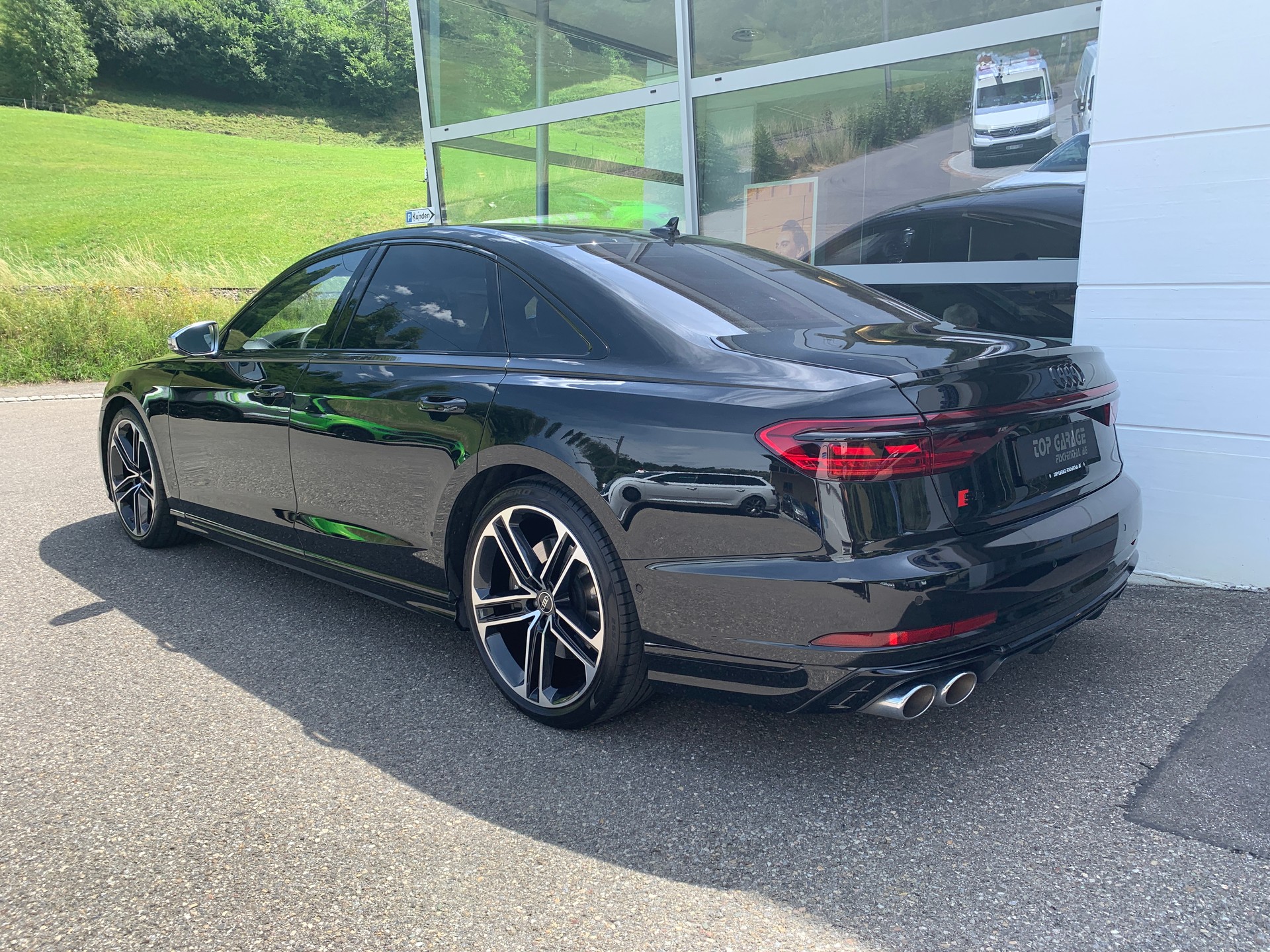 AUDI S8 TFSI quattro tiptronic-image-4
