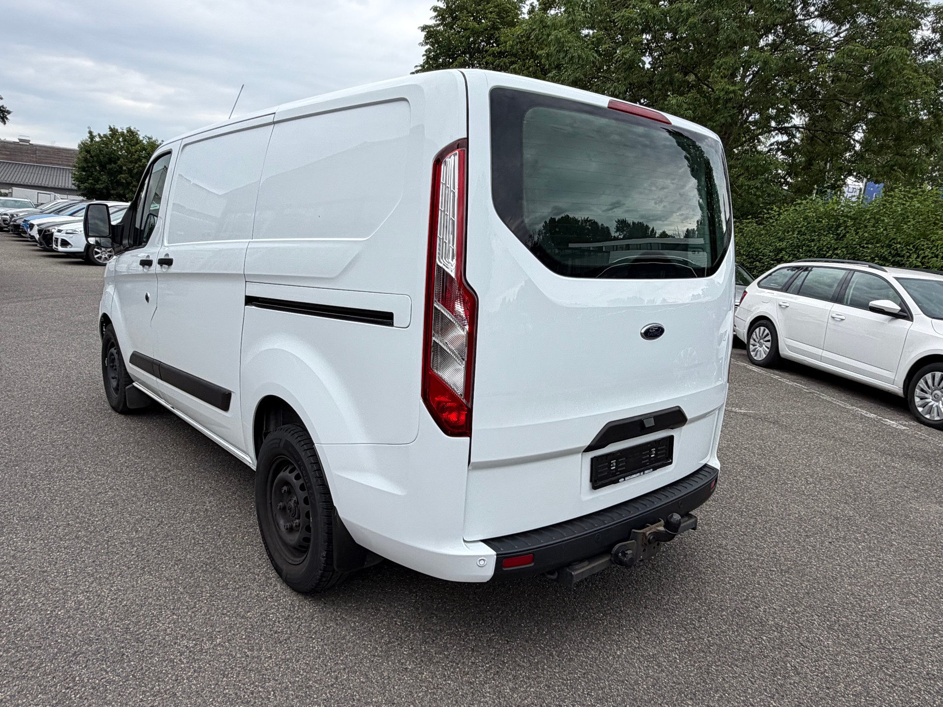 FORD Transit Custom Van 280 L1H1 Trend A-image-5