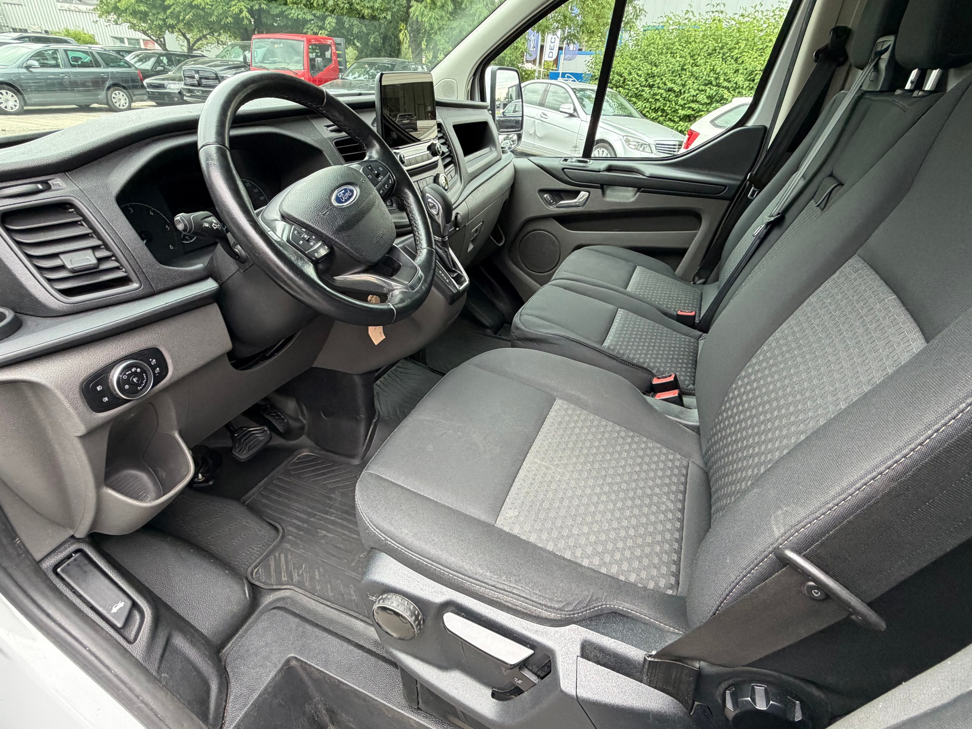 FORD Transit Custom Van 280 L1H1 Trend A-image-13