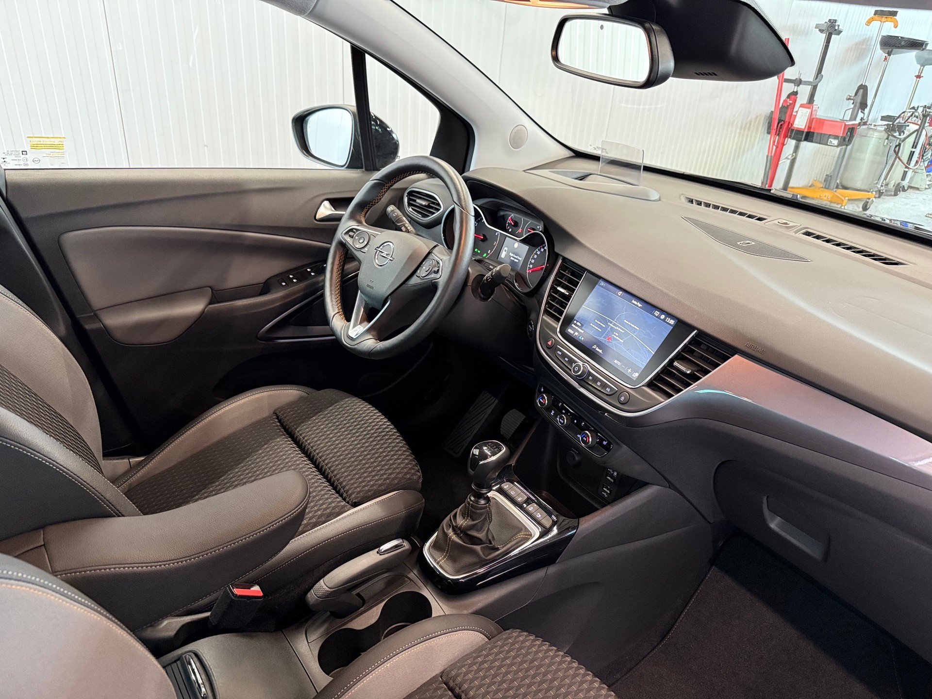 OPEL Crossland X 1.2i Ultimate-image-8