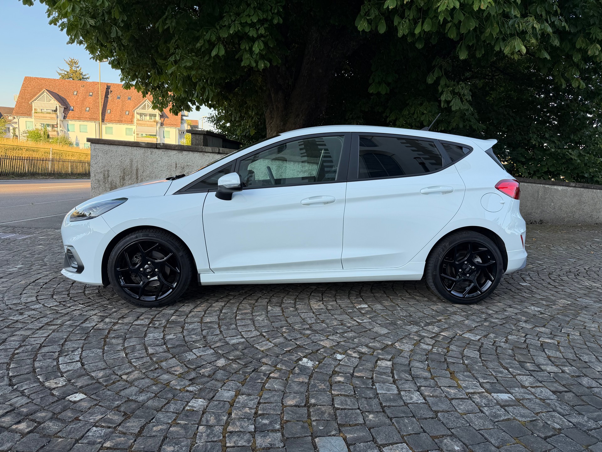 FORD Fiesta 1.5 SCTi ST Performance / Ab MFK / Service gepflegt / 36 Monate Garantie exkl / LED / Navi / Apple Carplay-image-8